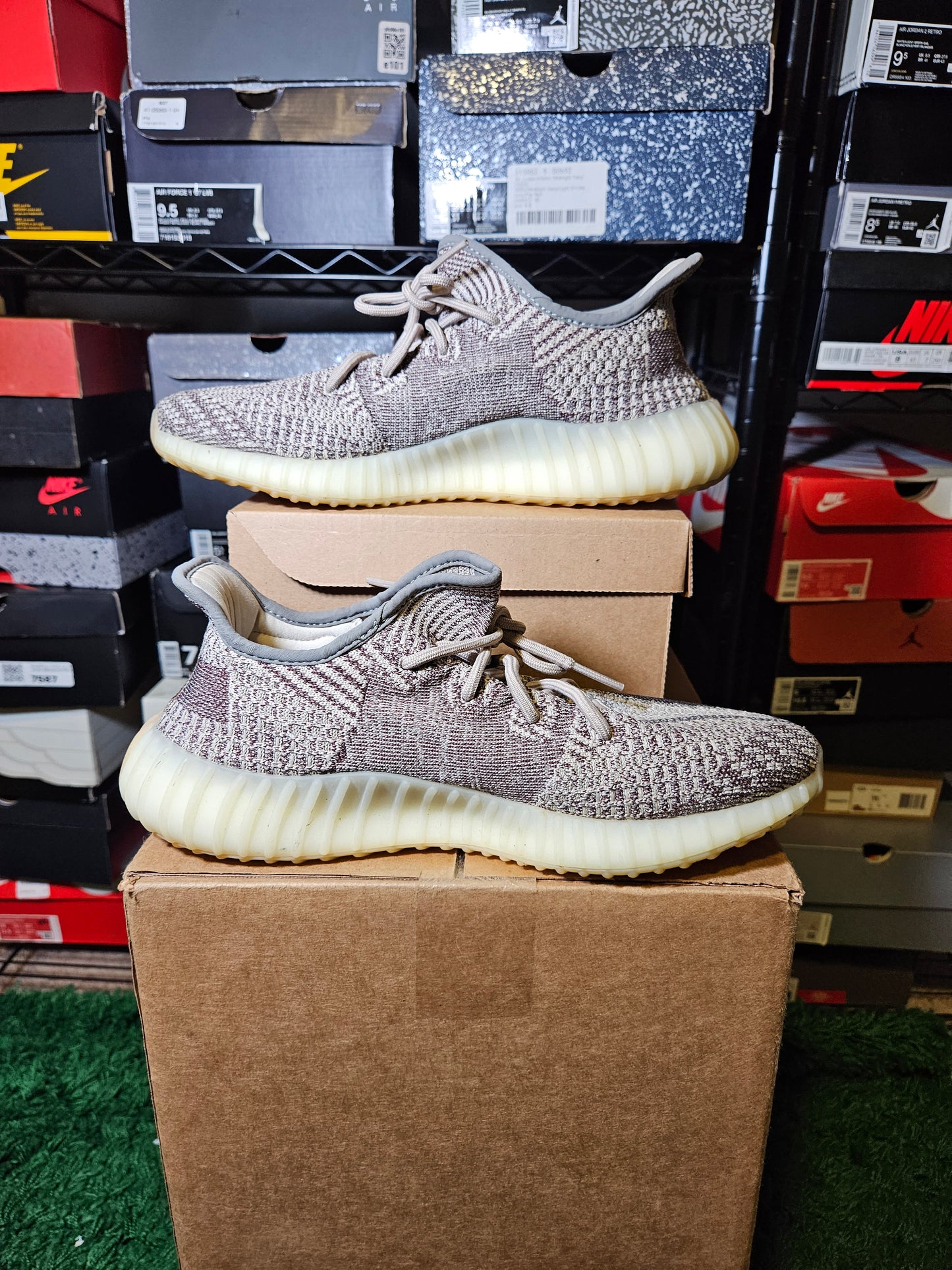 Size 9.5 - YZY Boost 350 V2 Low Zyon