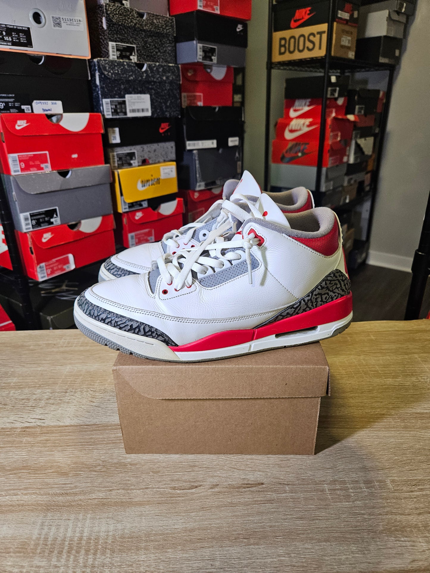 Size 13 - AJ 3 Retro Mid Fire Red