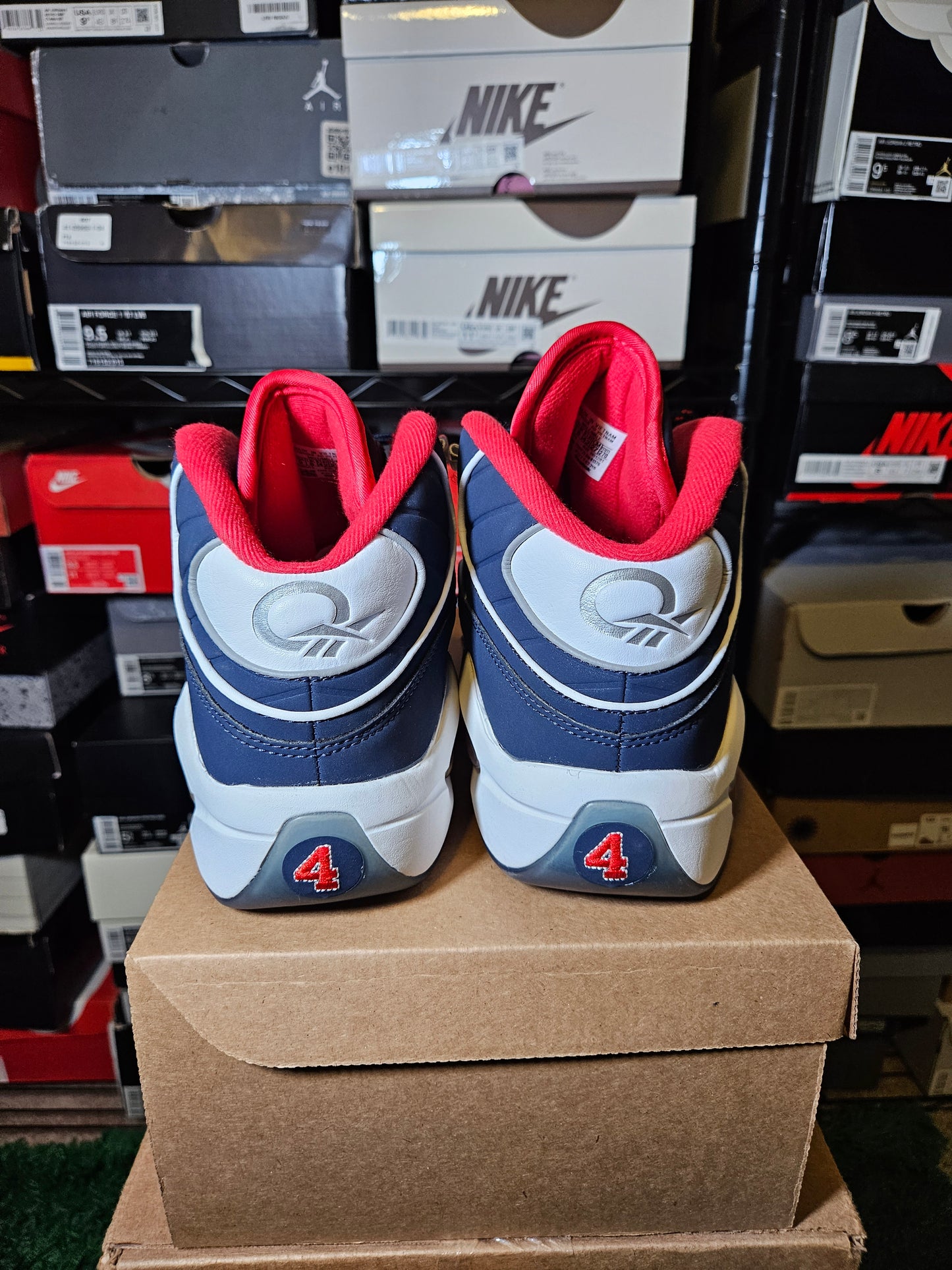 Size 9 - Reebok Question Mid USA