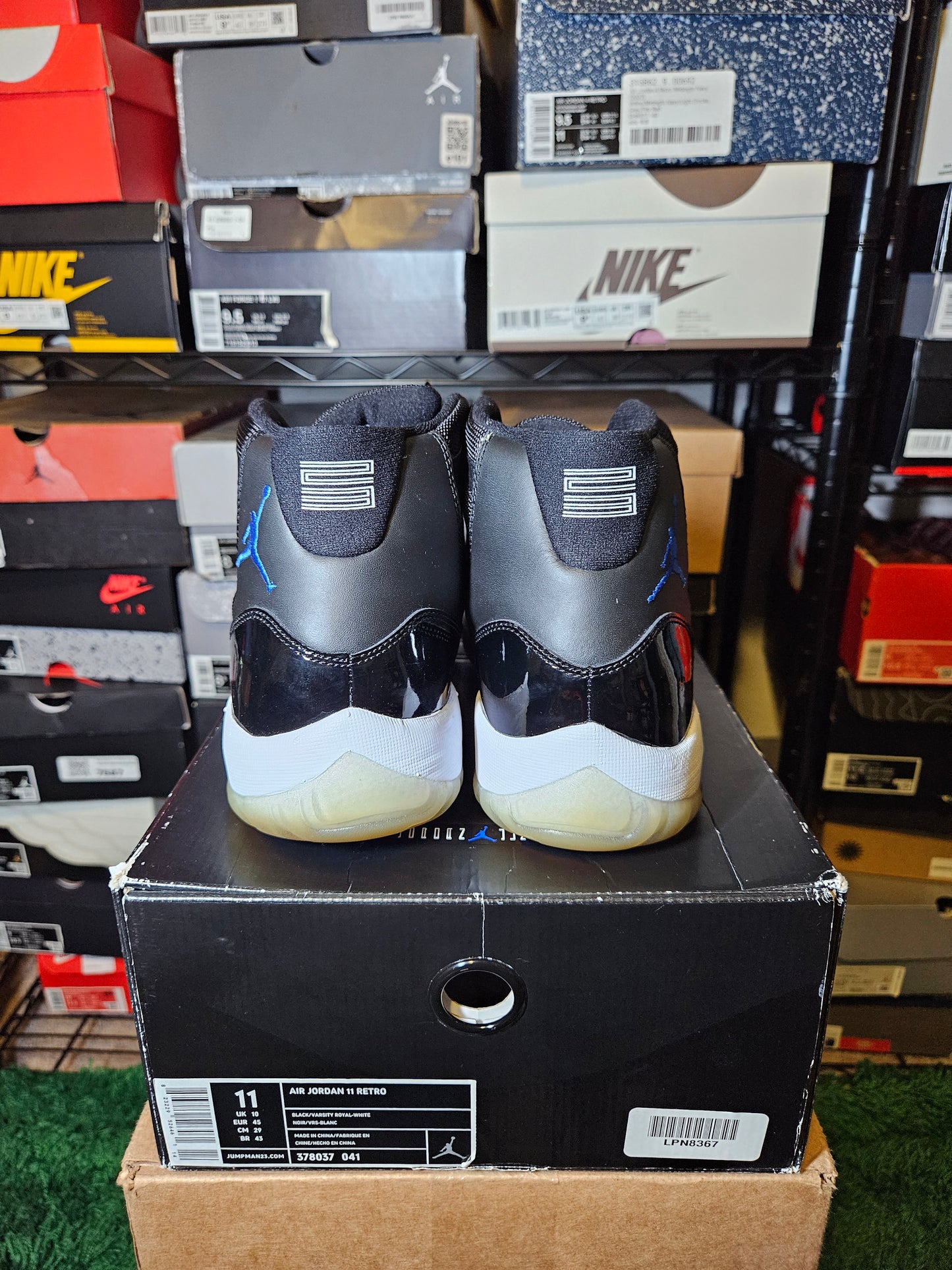 Size 11 - AJ 11 Retro 2009 Space Jam