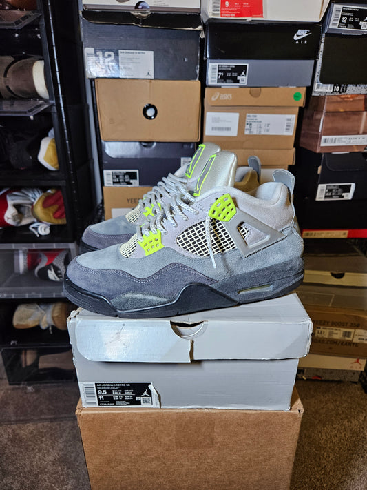 Size 9.5 - AJ 4 Retro SE Mid Neon 95