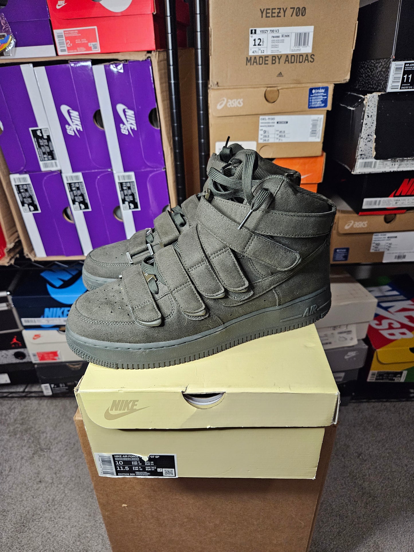 Size 10 - Billie Eilish x Air Force 1 '07 SP High Sequoia