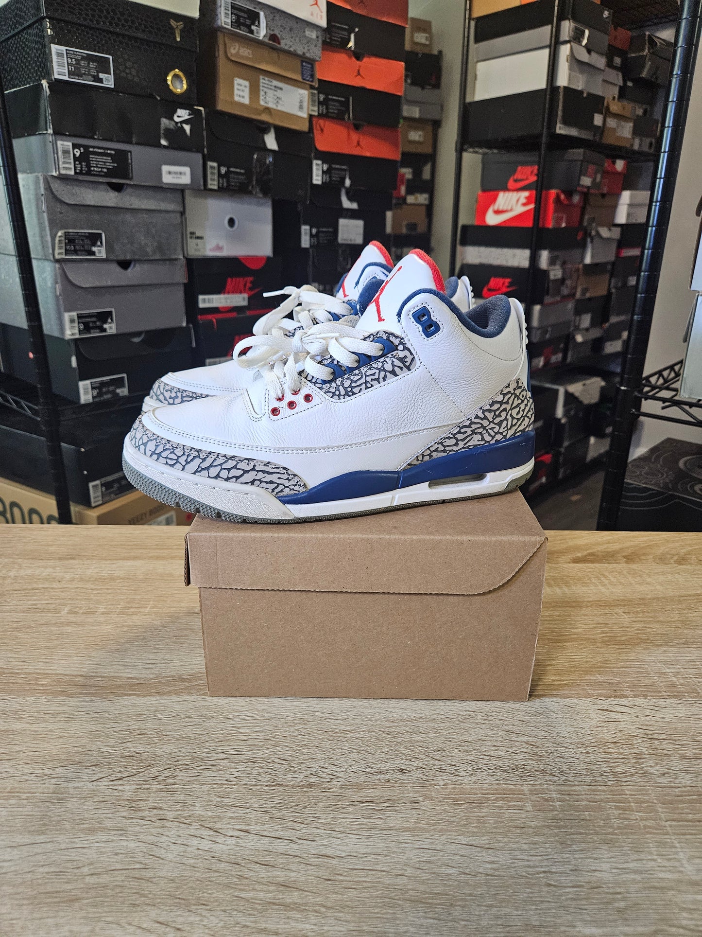 Size 10 - AJ 3 Retro OG Mid True Blue