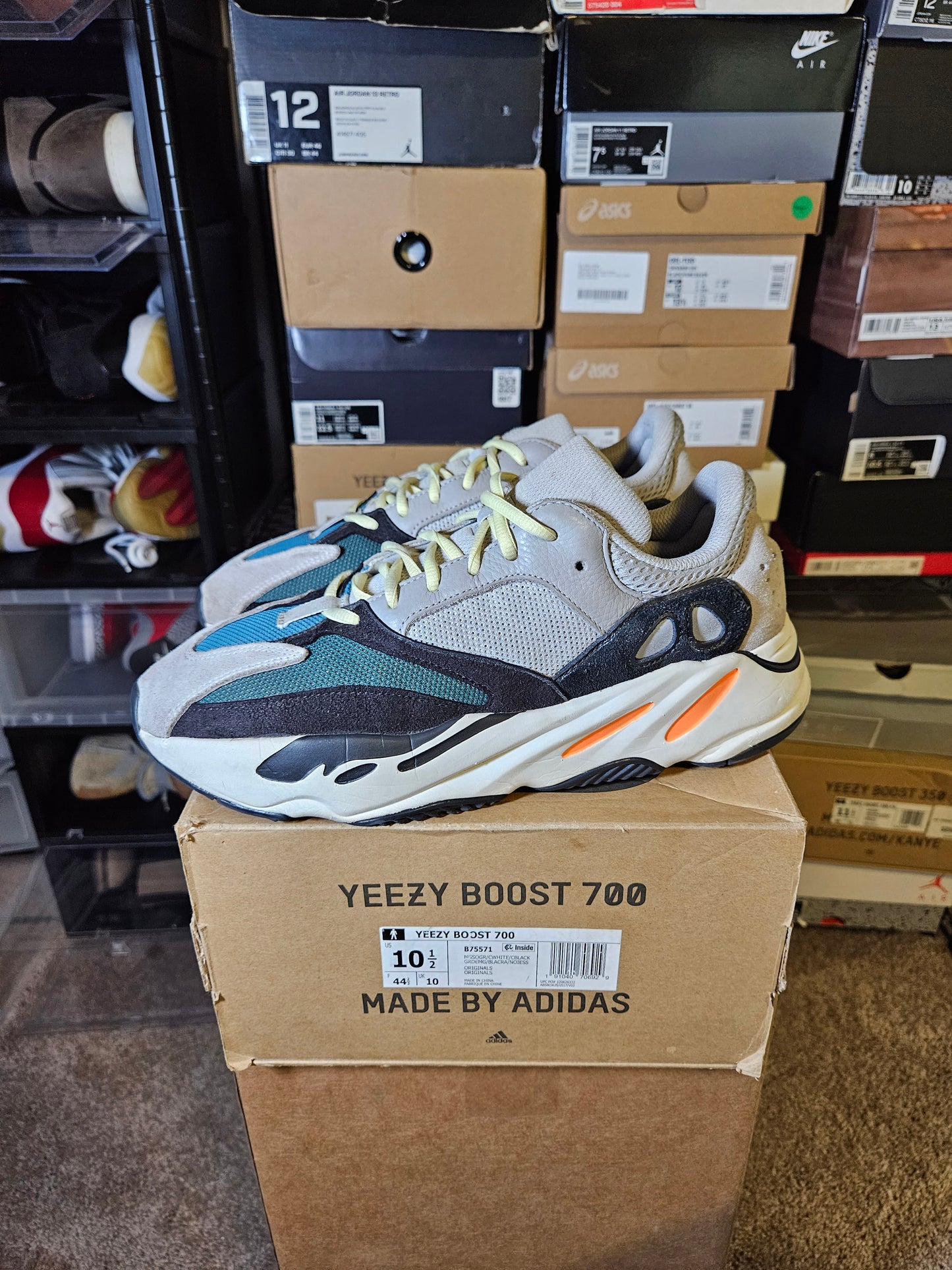 Size 10.5 - YZY Boost 700 Low Wave Runner