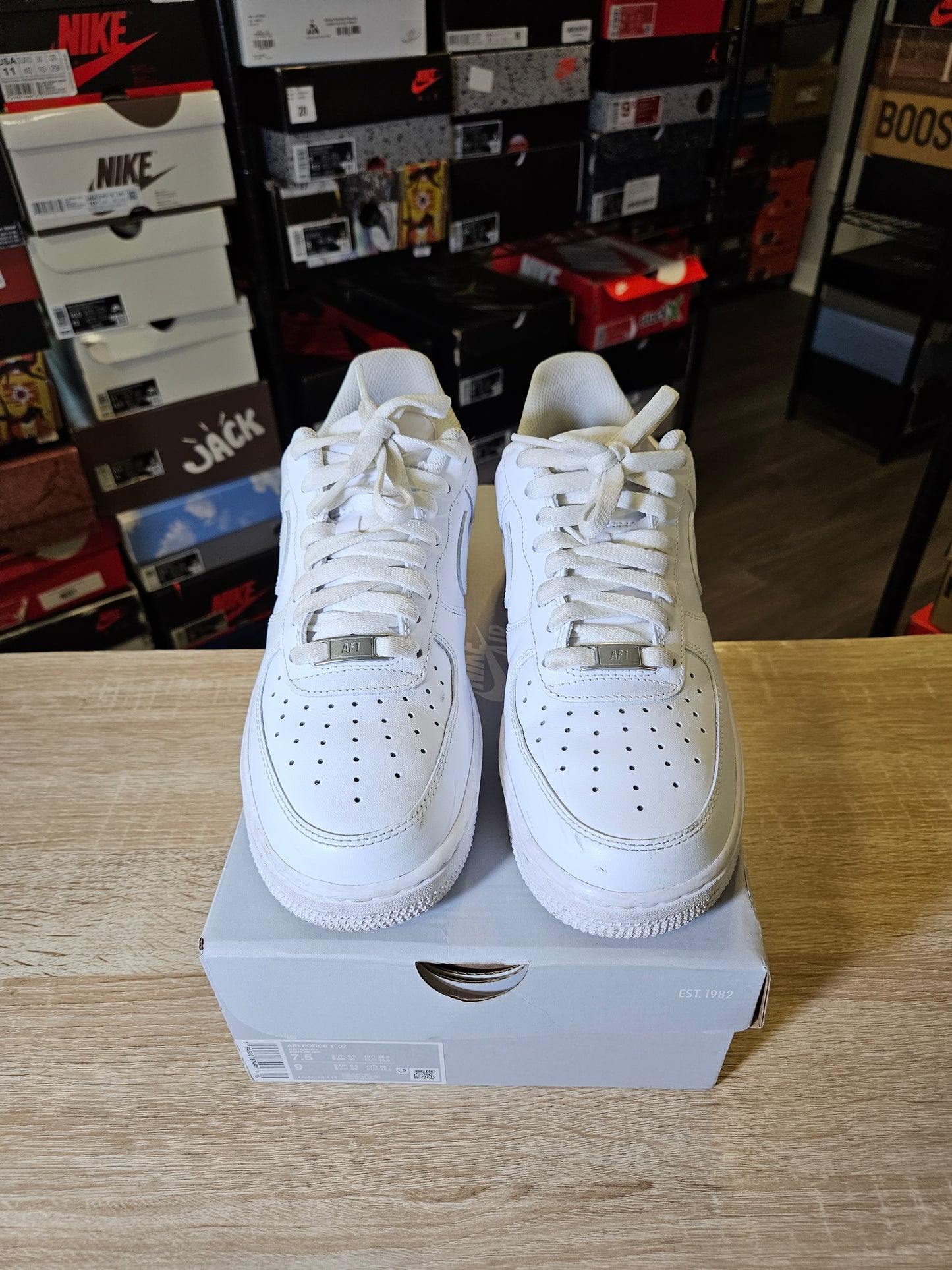 Size 7.5 - Air Force 1 Low '07 White