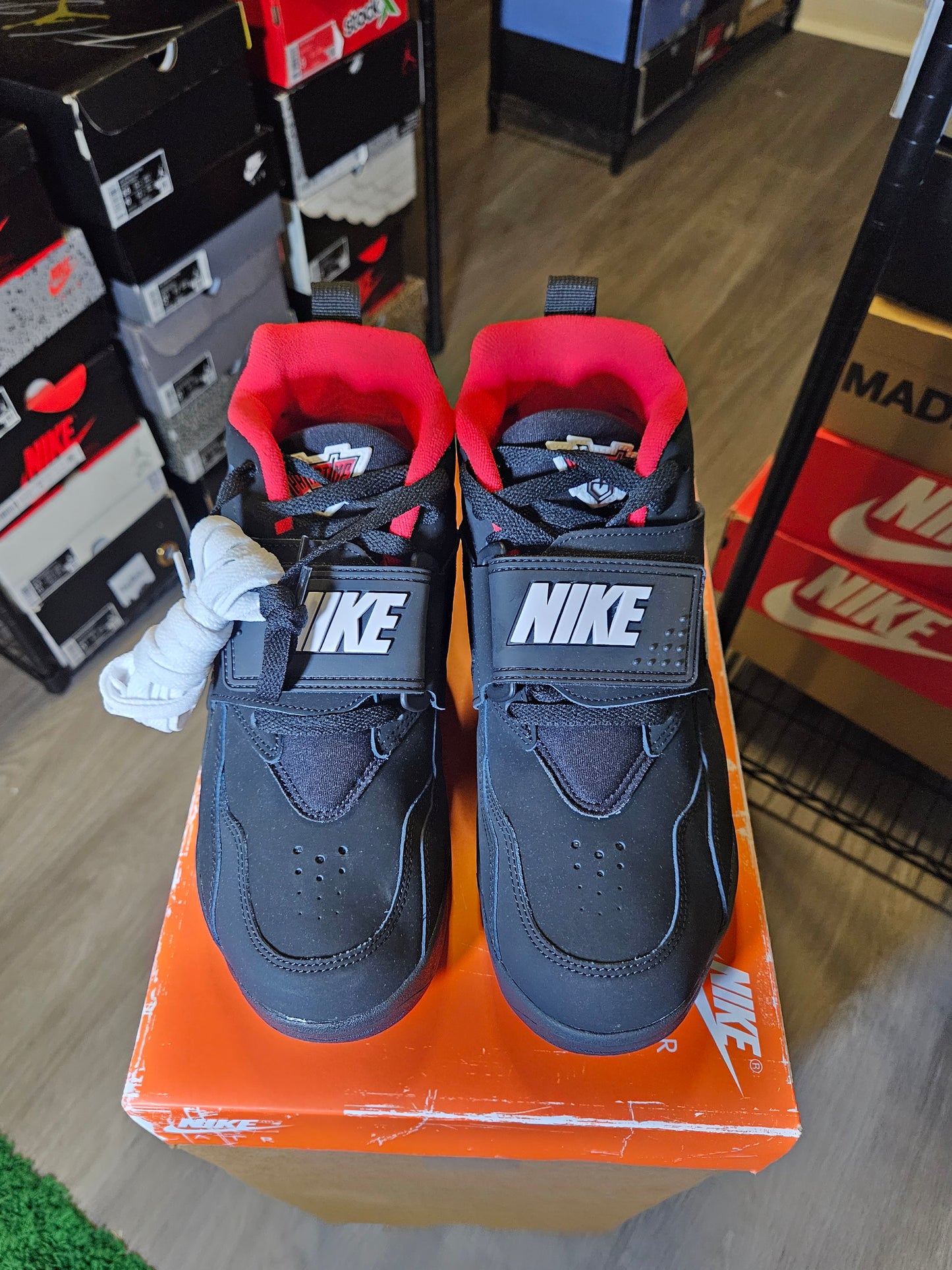 Size 8.5 - Air Diamond Turf Proto '92