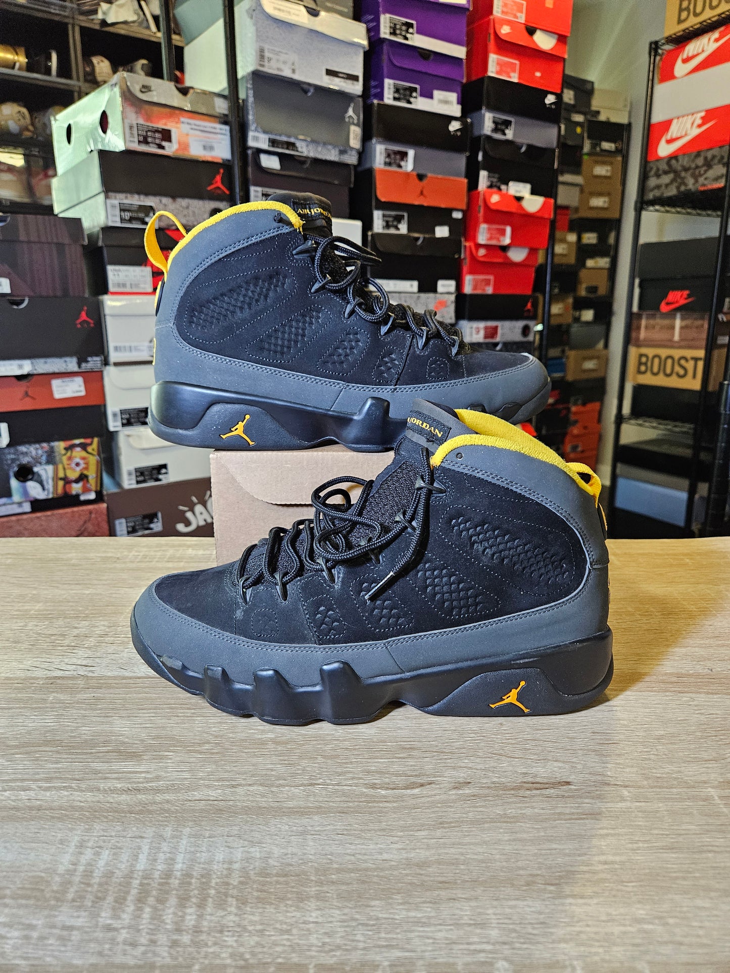 Size 10 - AJ 9 Retro University Gold