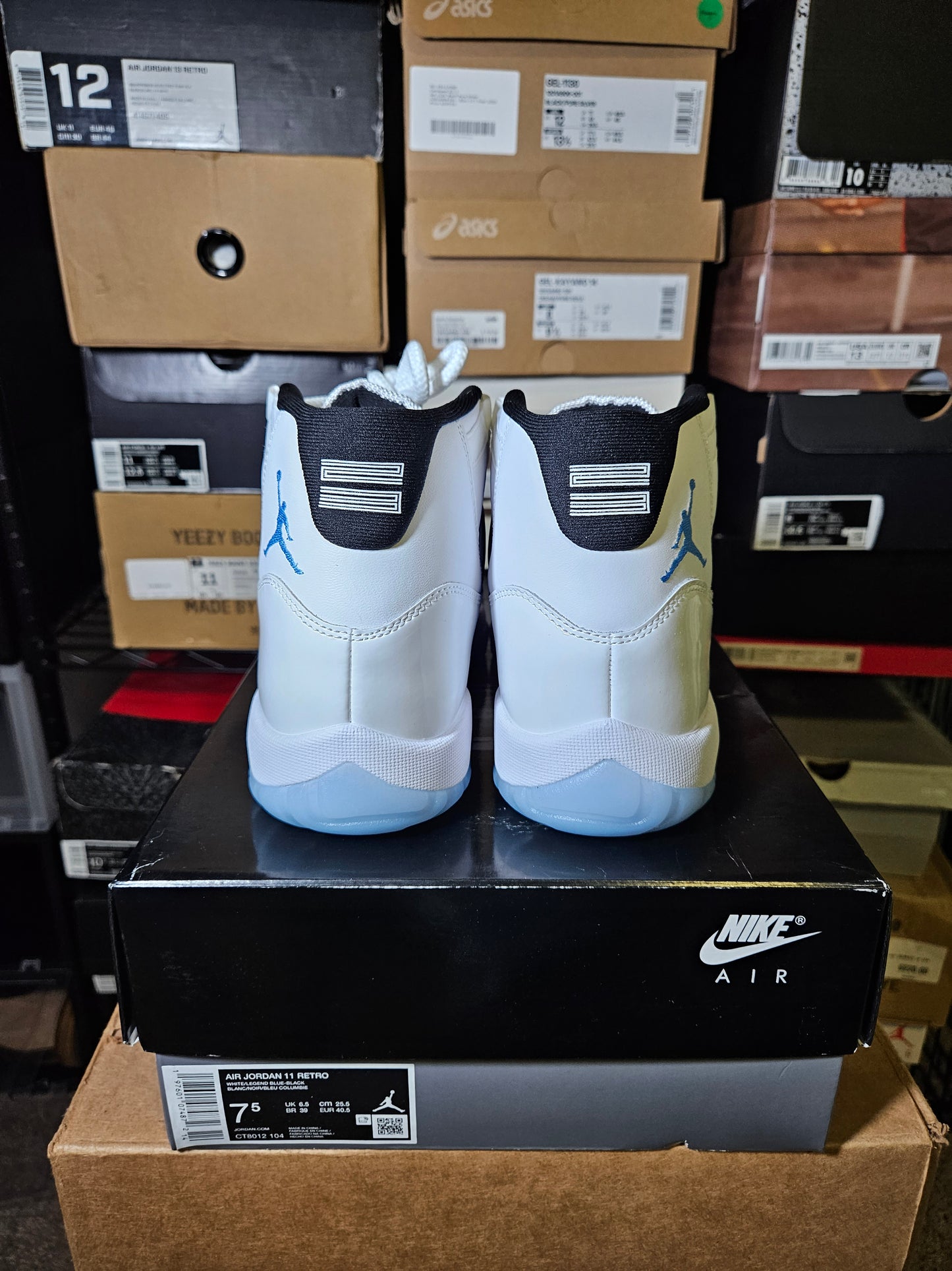 Size 7.5 - AJ 11 Legend Blue