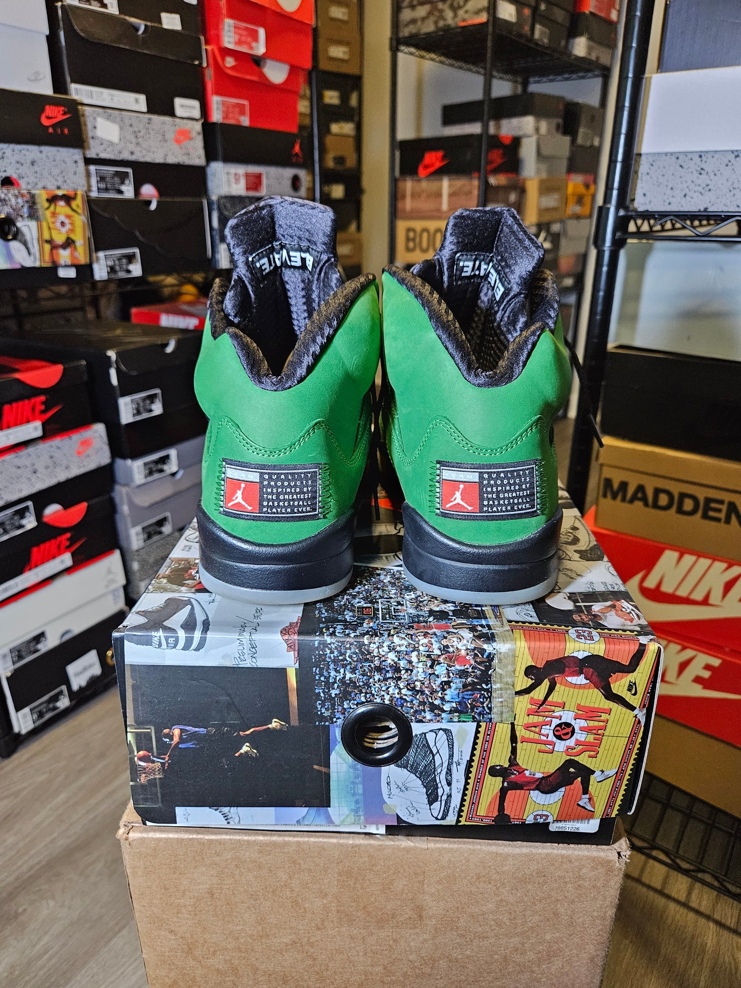 Size 10 - AJ 5 Retro SE Oregon 2020