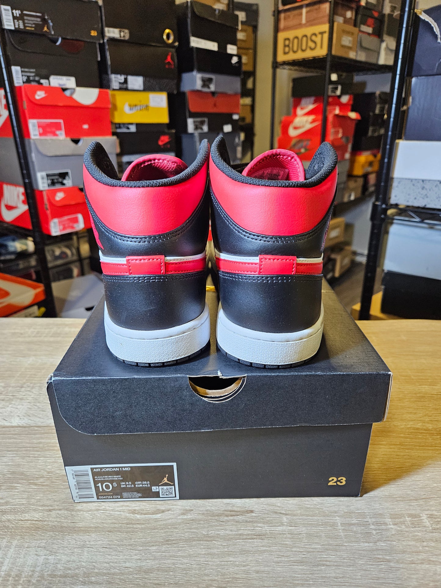 Size 10.5 - AJ 1 Mid Bred Toe
