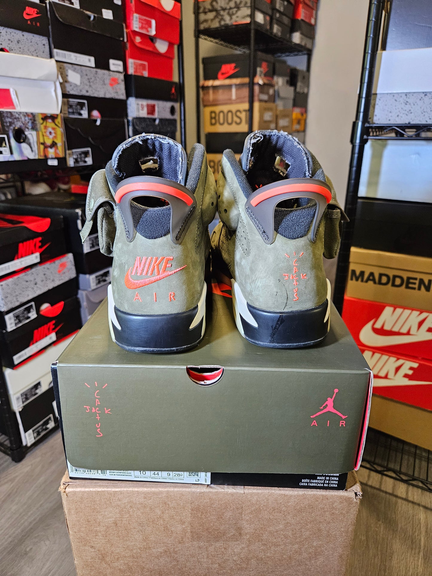 Size 10 - AJ 6 Retro x Travis Scott Mid Olive
