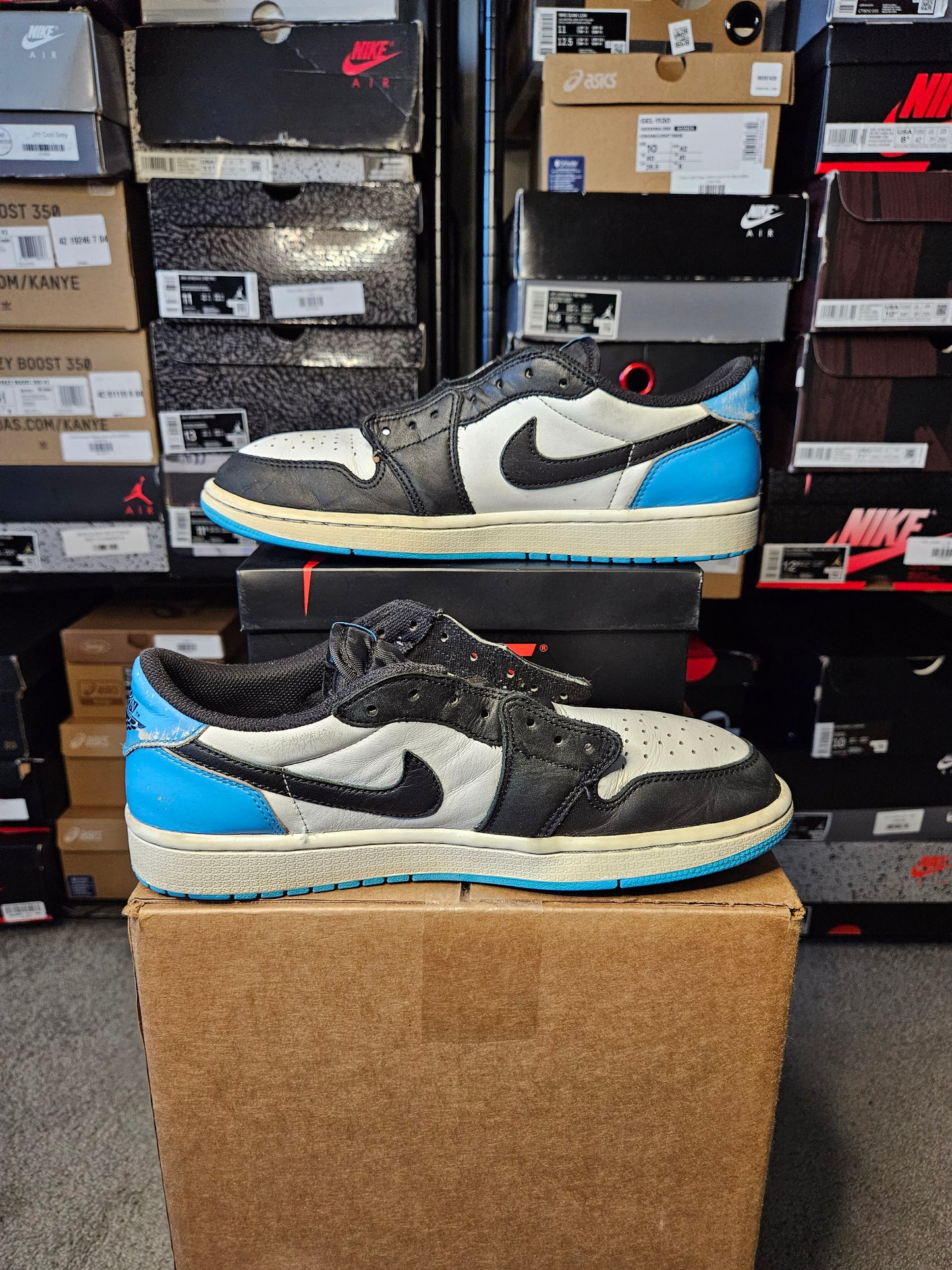 Size 10.5 - AJ 1 Retro OG Low UNC