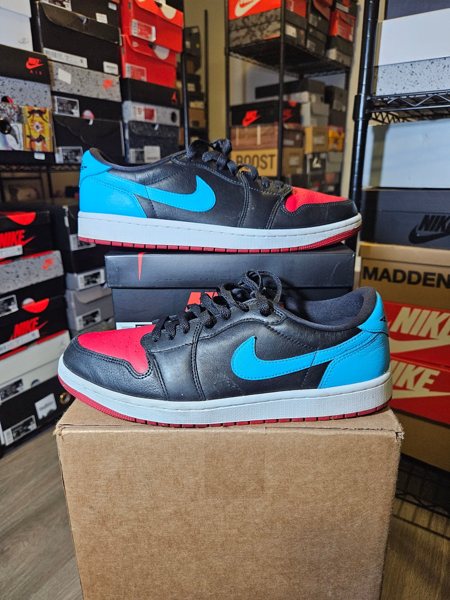 Size 12W/10.5M - Air Jordan 1 Retro OG Low NC to Chi