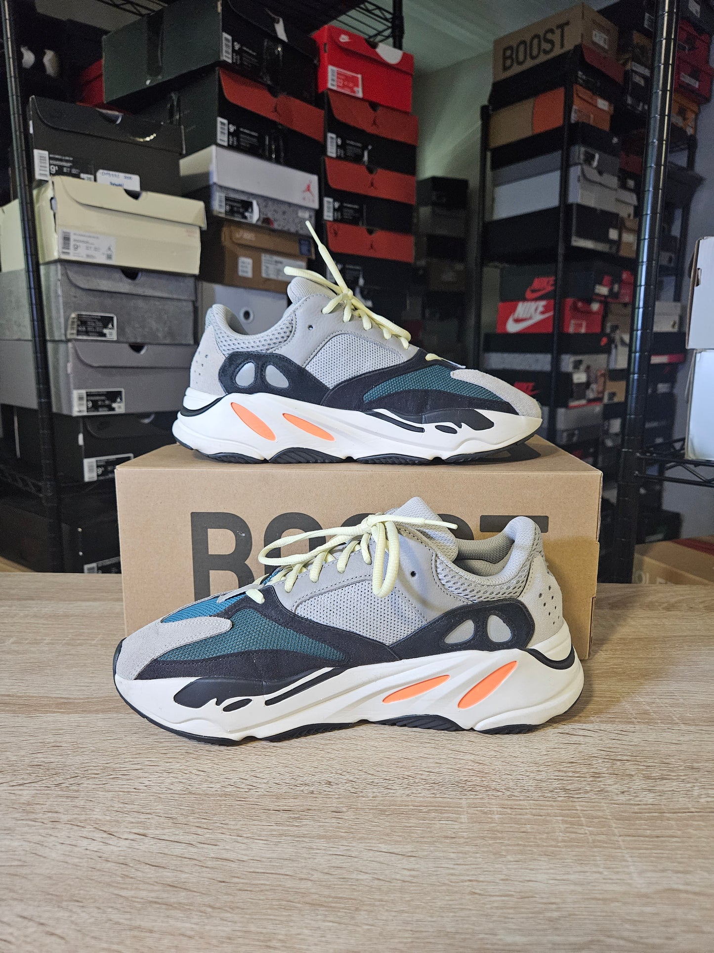 Size 10.5 - YZY 700 Low Wave Runner