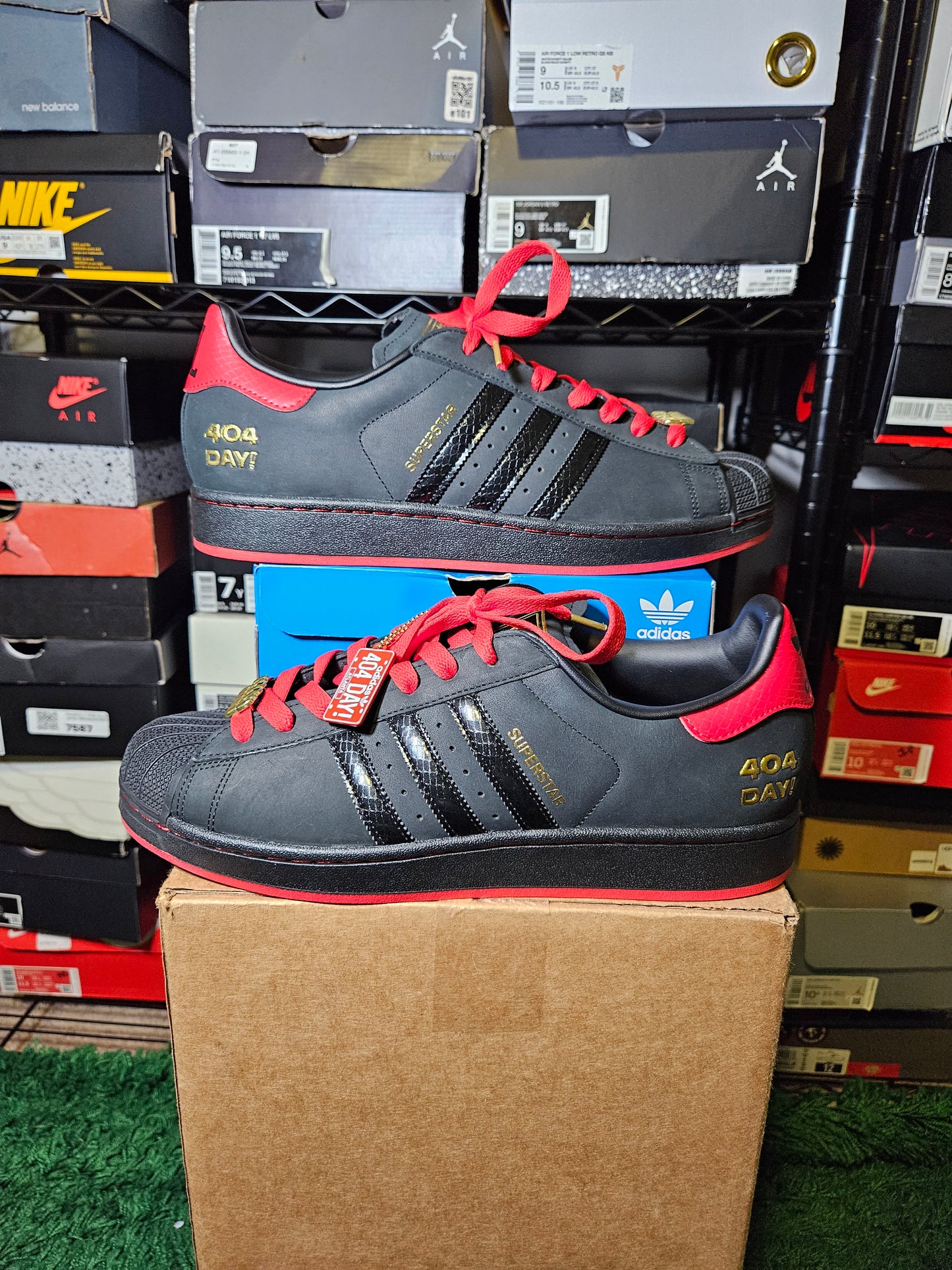 Size 13 - Superstar 404 Day