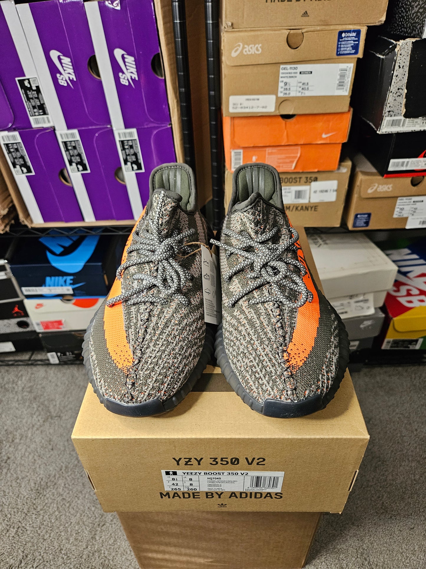 Size 8.5 - YZY 350 V2 Low Carbon Beluga