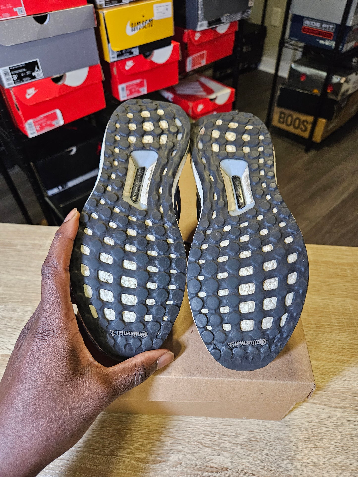 Size 8 - UltraBoost 21 Core Navy