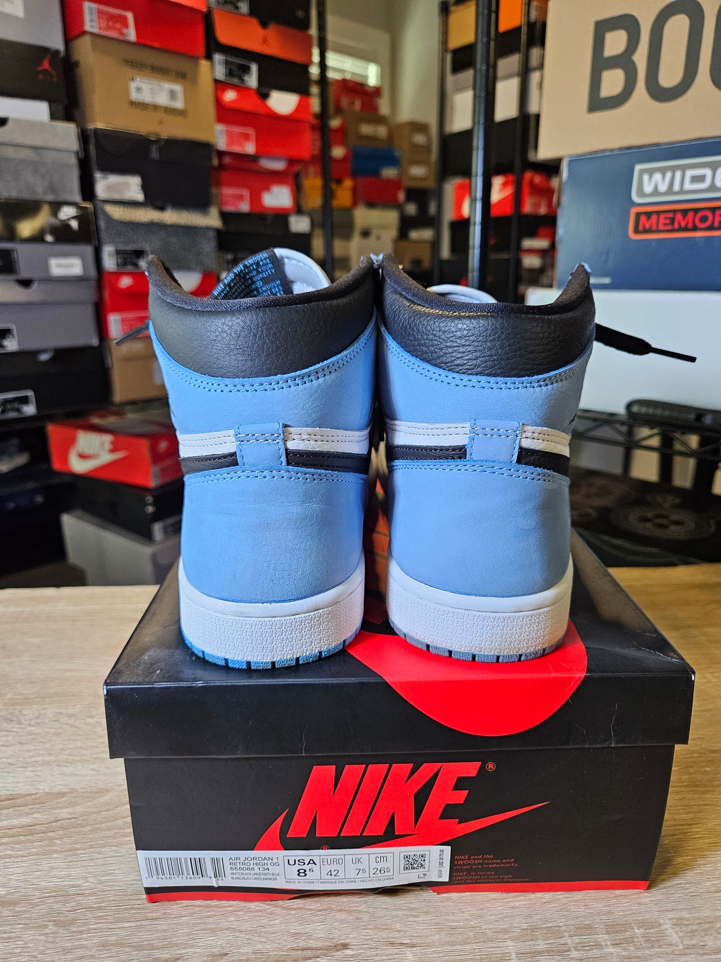 Size 8.5 - AJ 1 Retro OG High University Blue