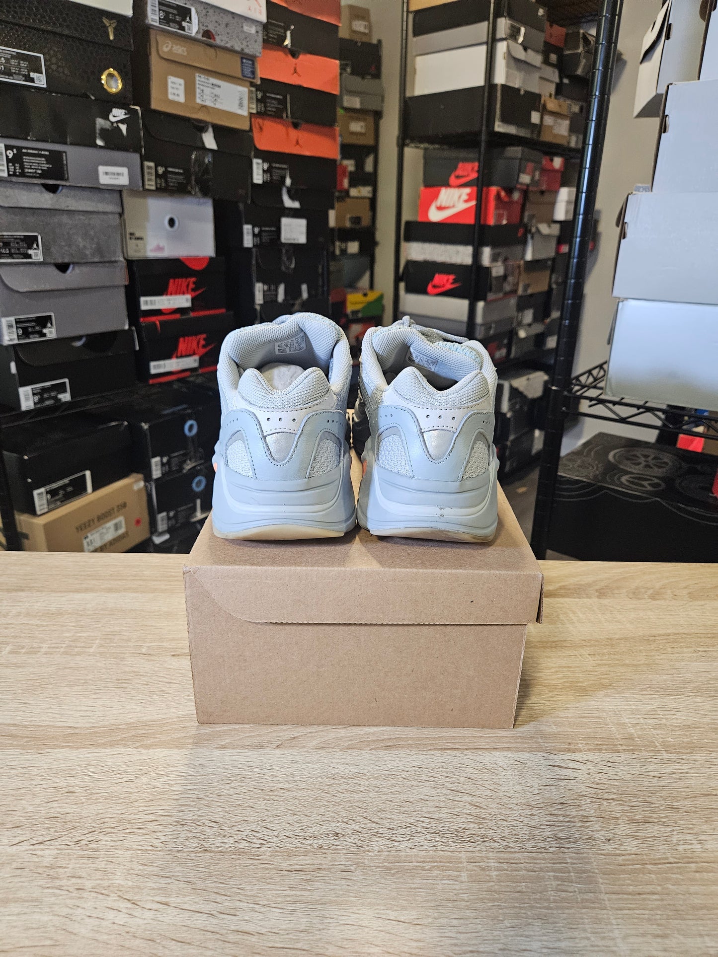 Size 10.5 - YZY 700 V2 Inertia