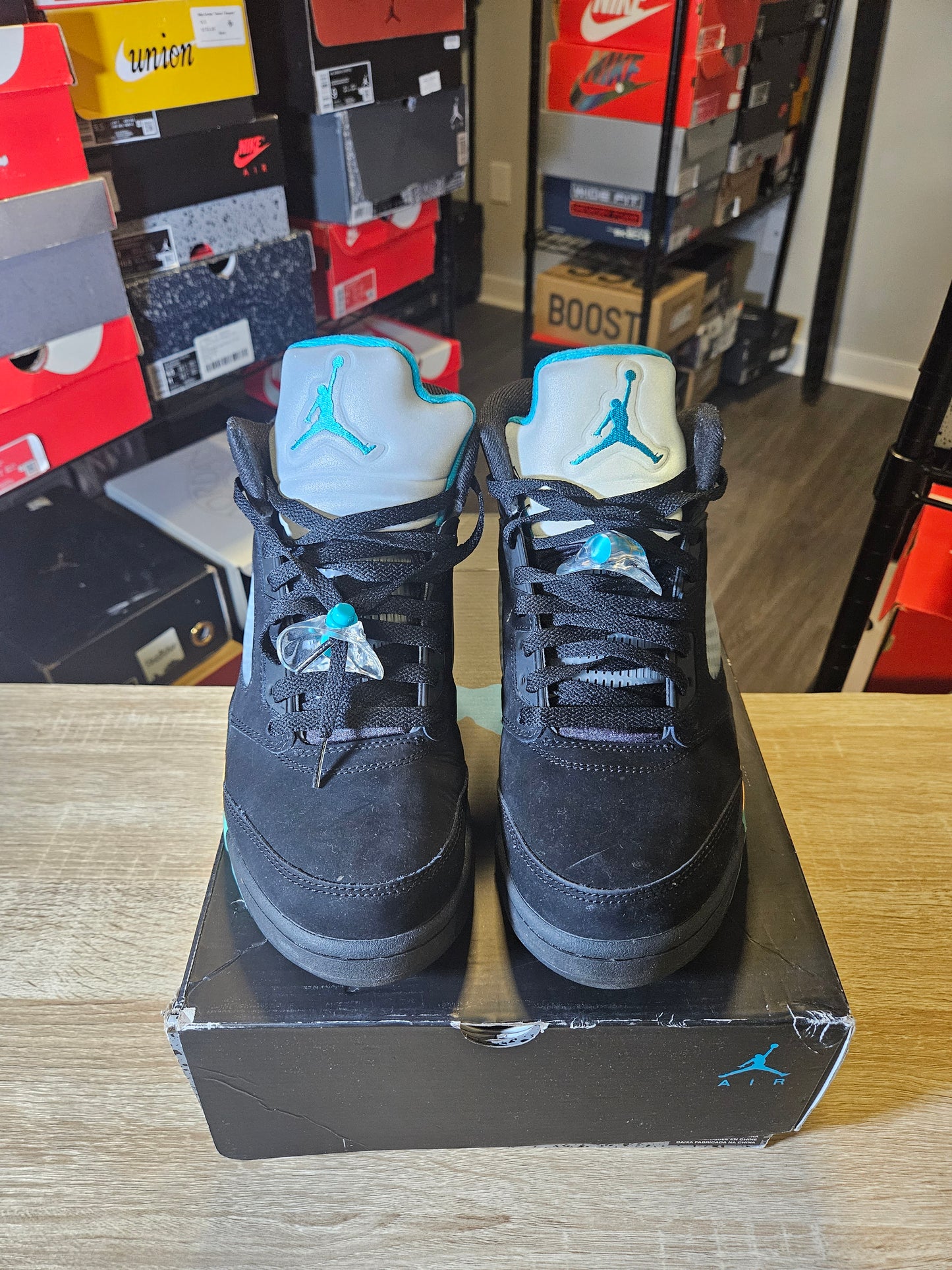 Size 9.5 - AJ 5 Retro Mid Aqua