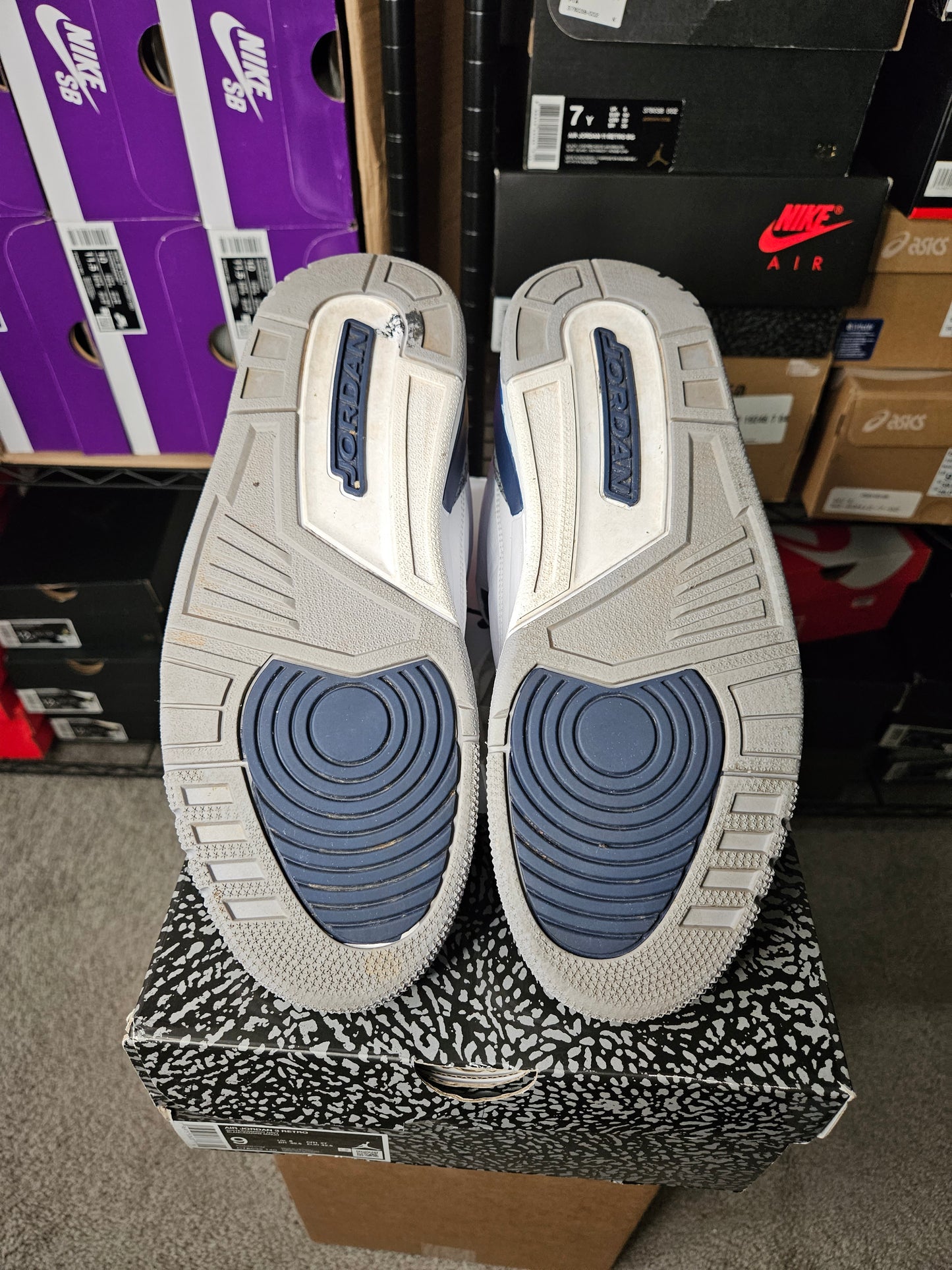 Size 9 - AJ 3 Retro Midnight Navy