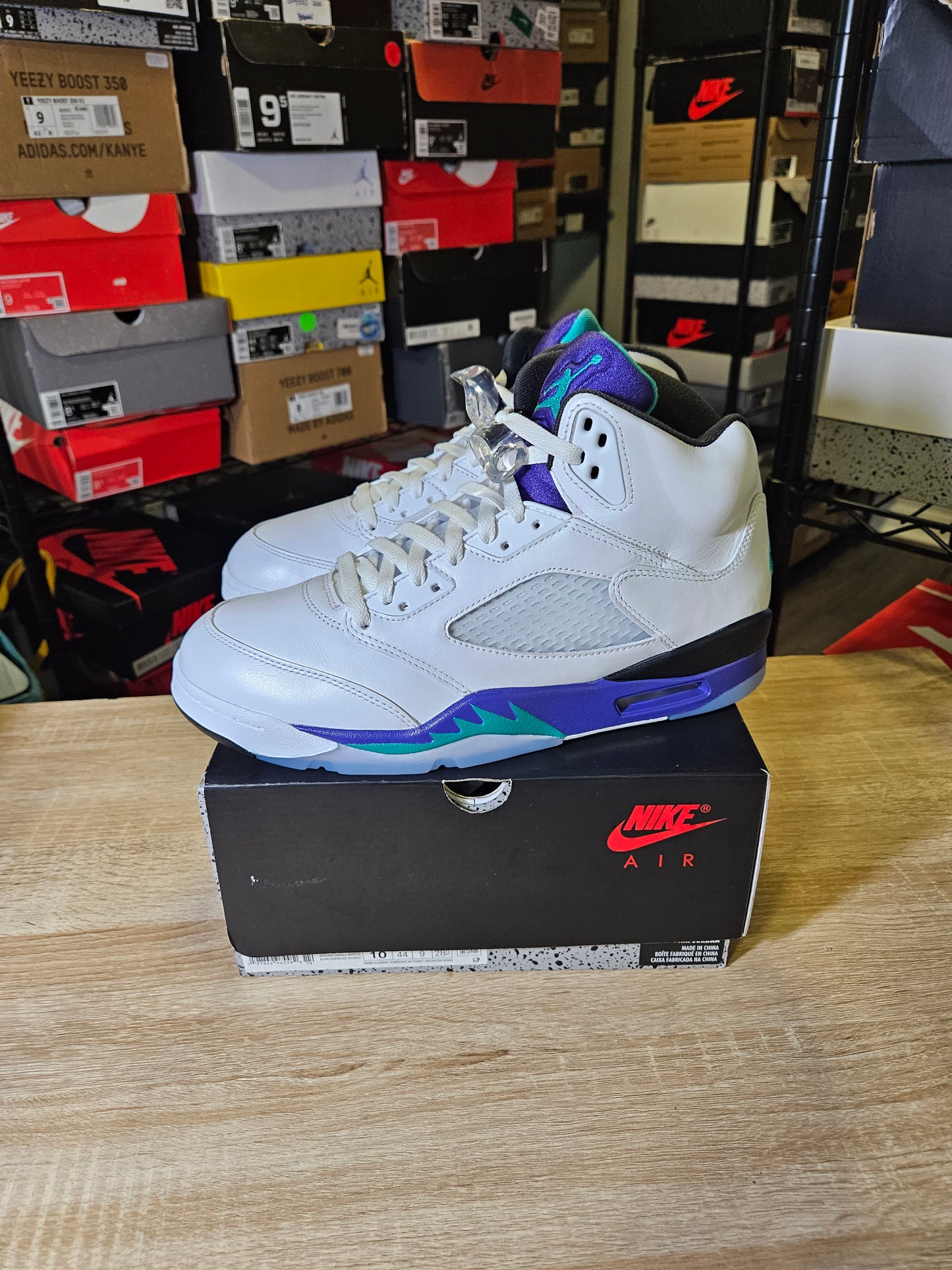 Size 10 - AJ 5 Retro 2025 Grape