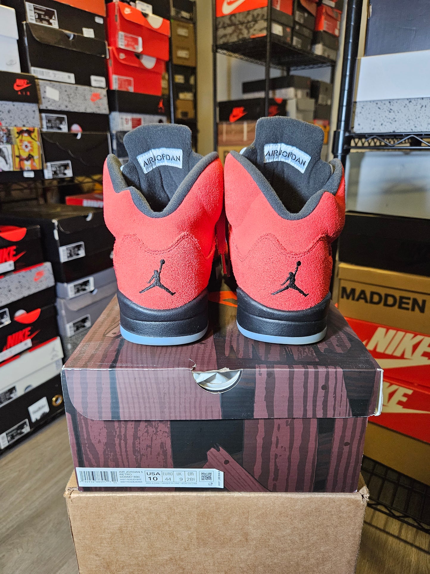Size 10 - AJ 5 Retro Mid Raging Bull