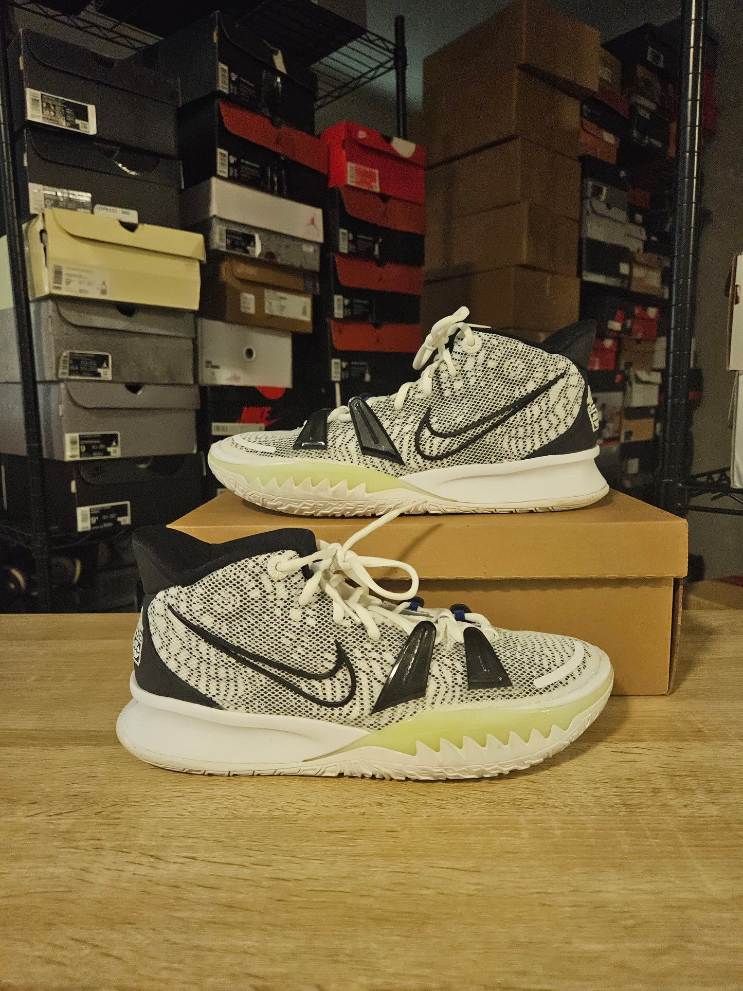Size 10.5 - Kyrie 7 Brooklyn Beats