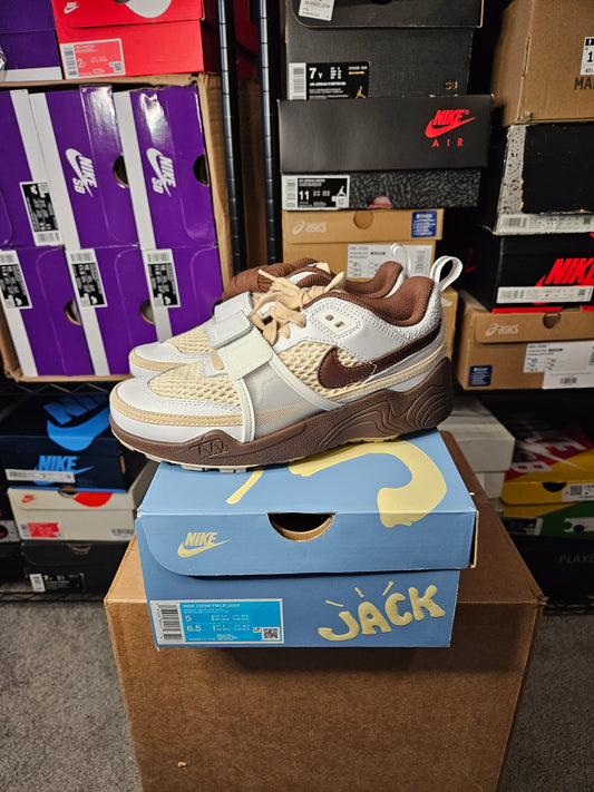 Size 5 - Travis Scott x Zoom Field Jaxx Light Chocolate