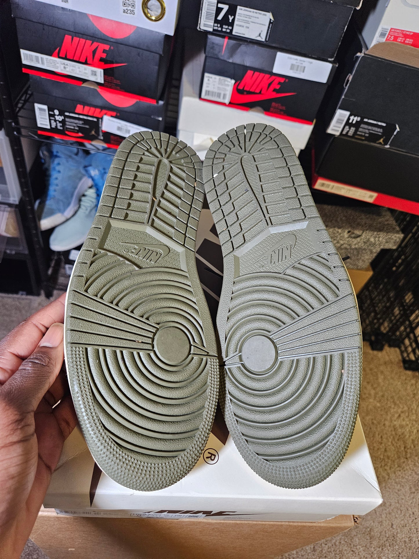 Size 9.5 - AJ 1 Low Travis Scott Olive