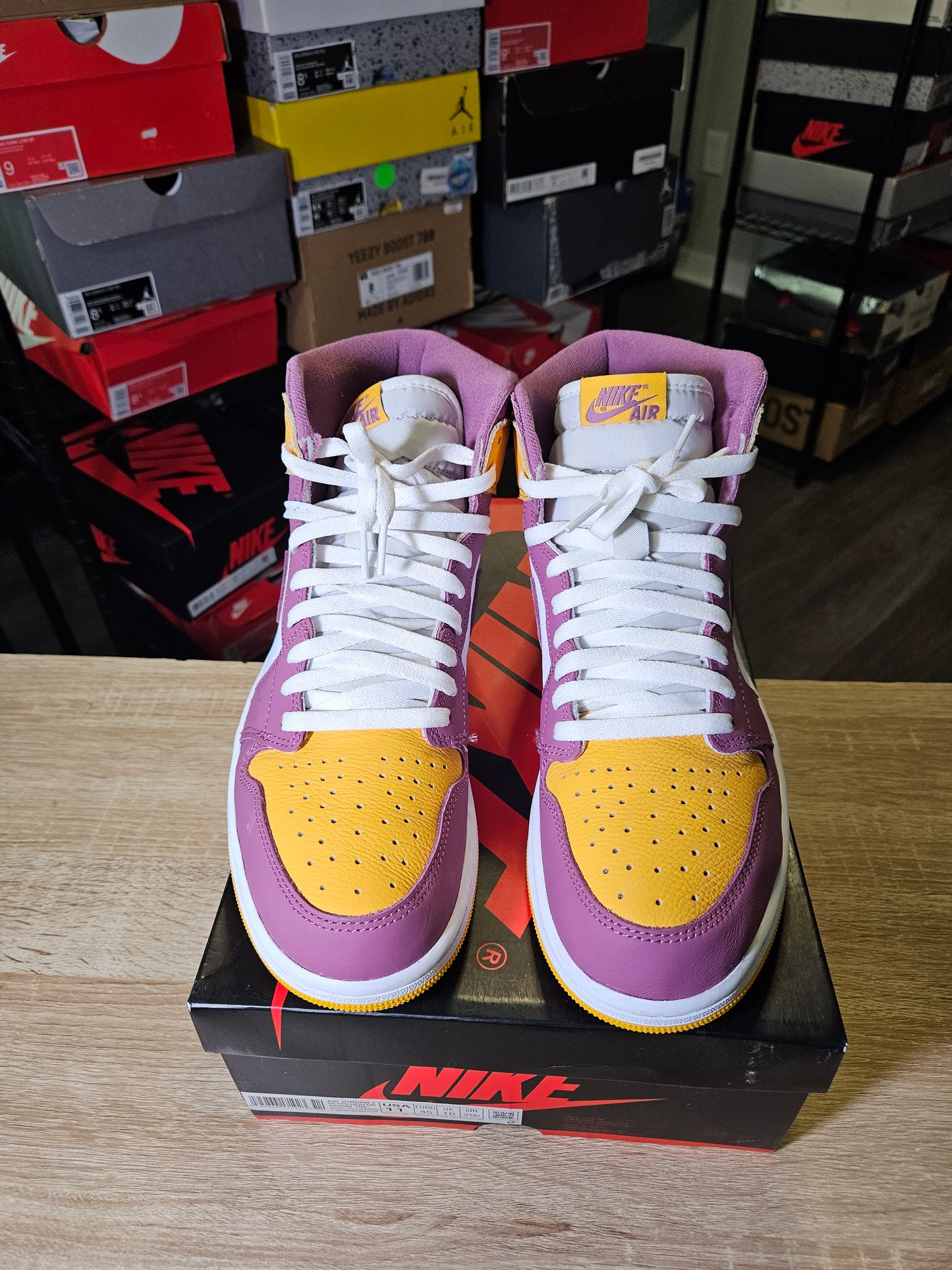 Size 11 - AJ 1 Retro High OG Brotherhood 2022
