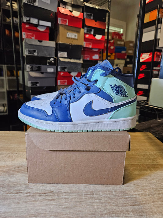 Size 9.5 - AJ 1 Mid Blue Mint 2022