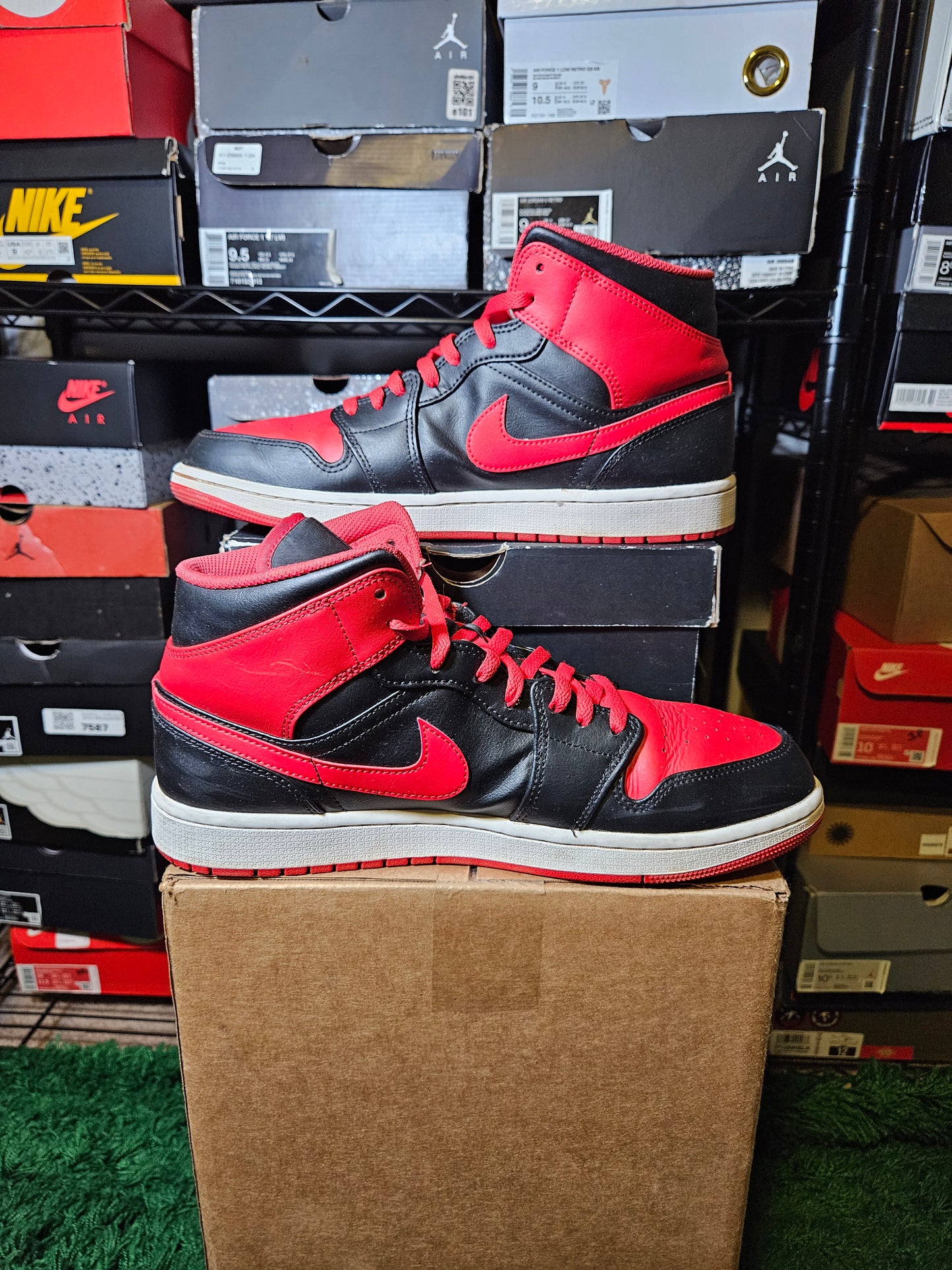 Size 12 - AJ 1 Mid Alternate Bred
