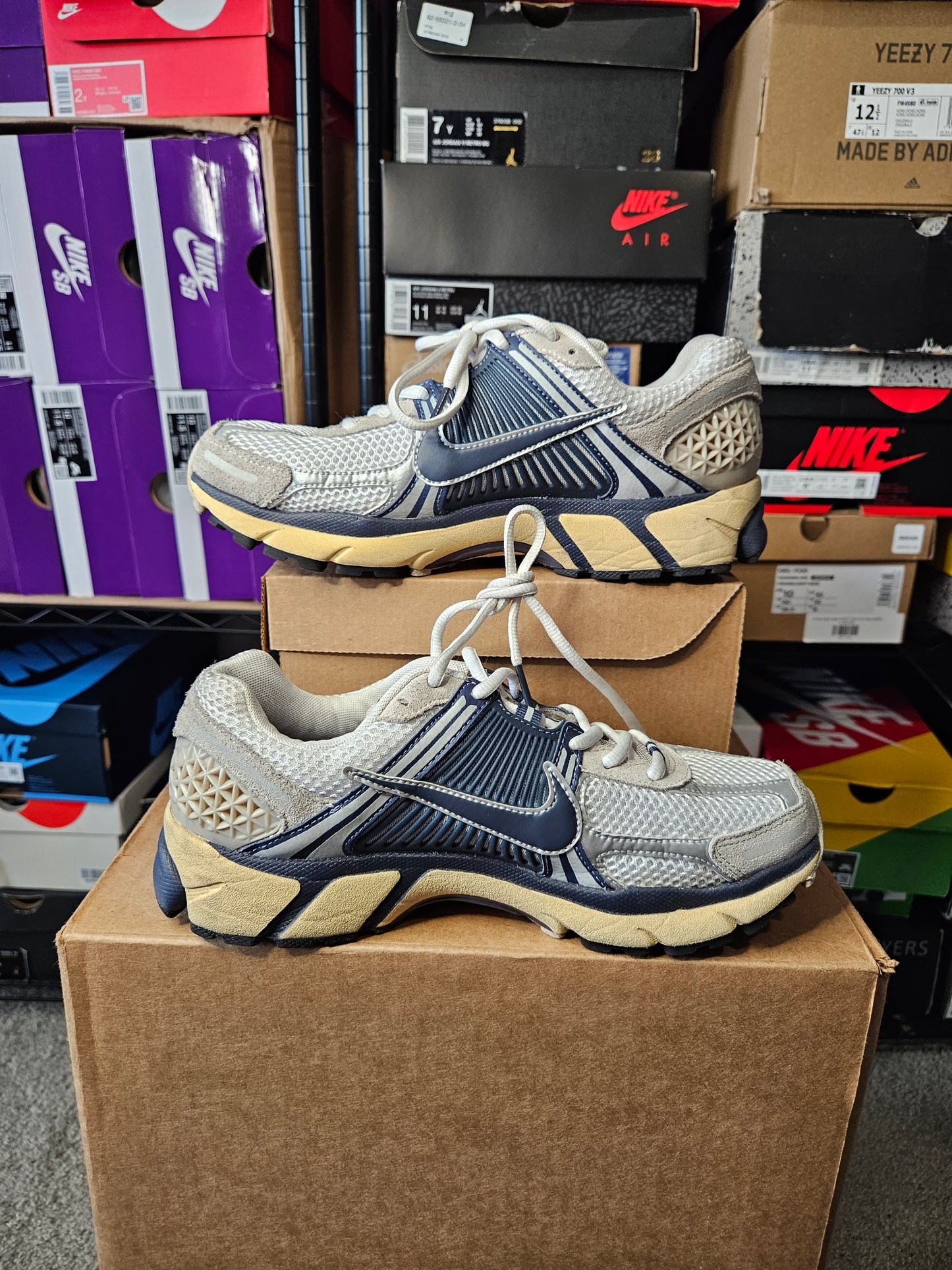 Size 8 - Air Zoom Vomero 5 Since 72