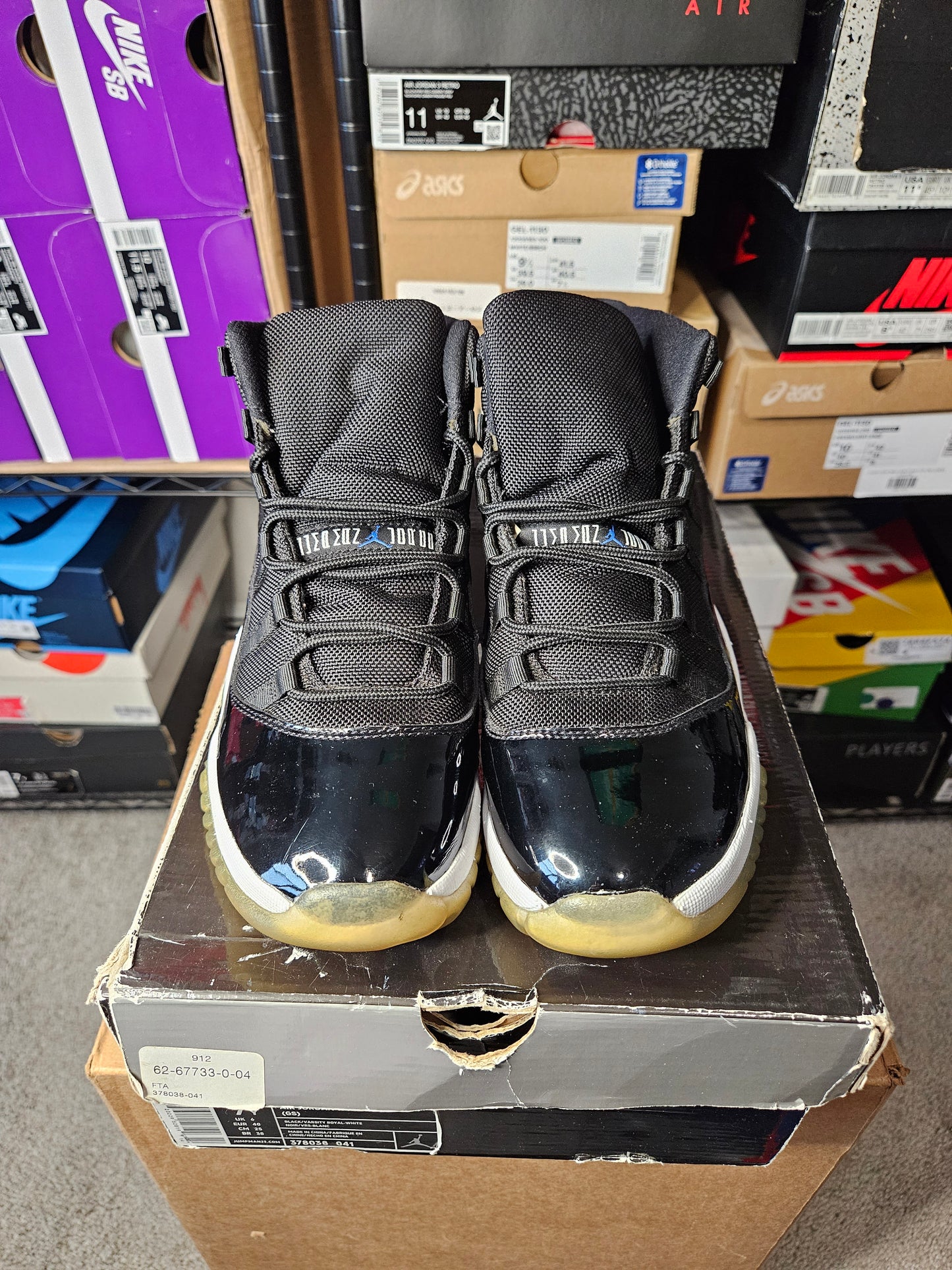 Size 7 - AJ 11 Retro 2009 Space Jam