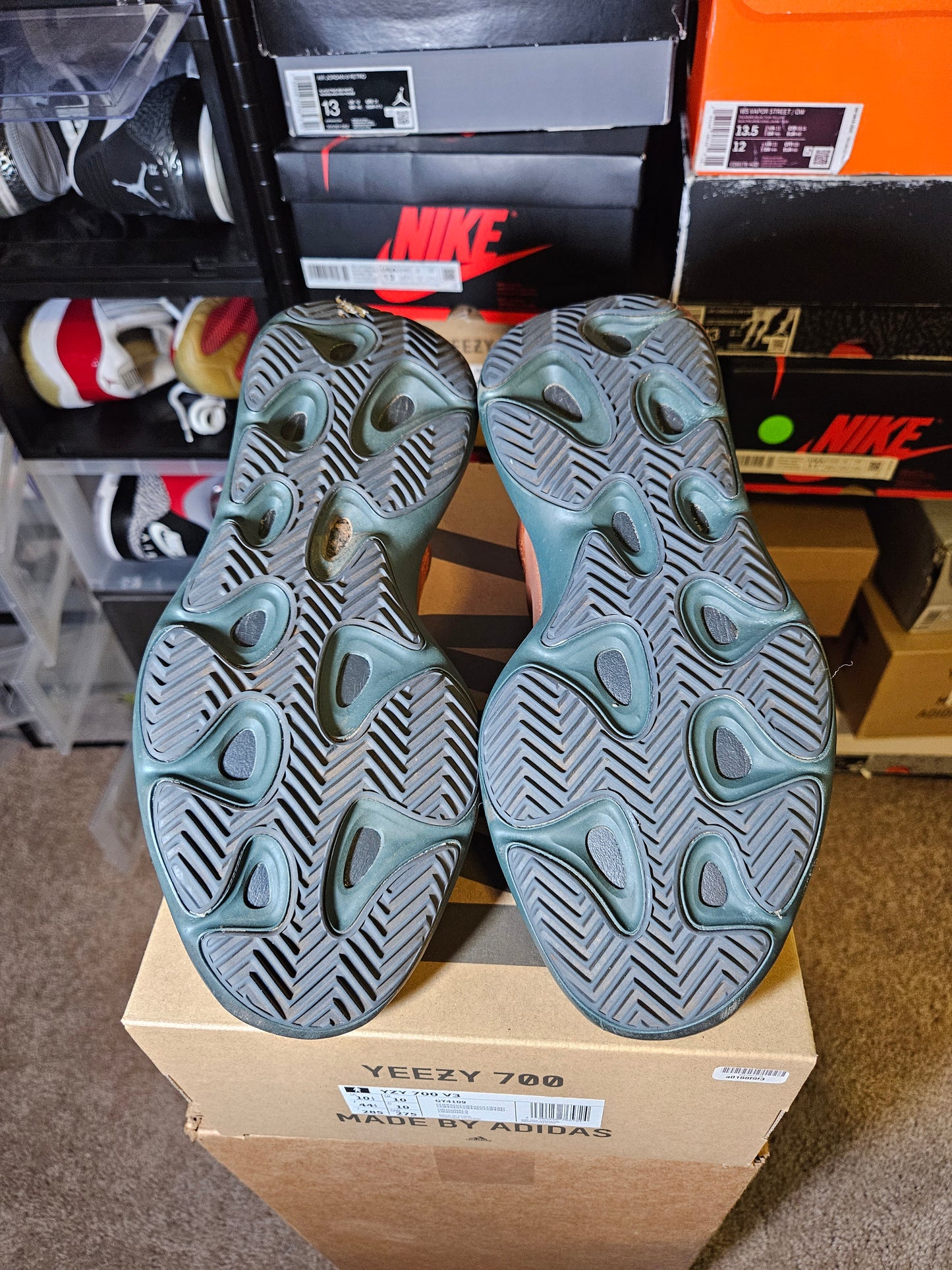 Size 10.5 - YZY 700 V3 Copper Fade
