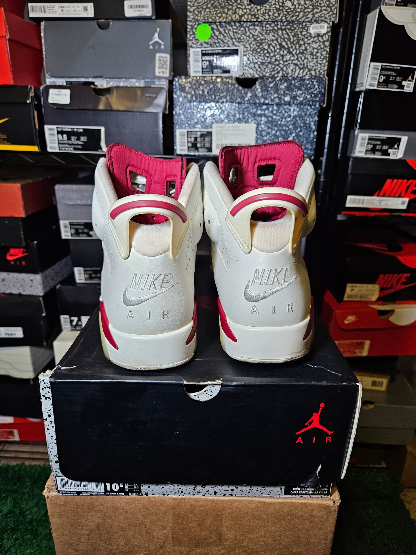 Size 10.5 - AJ 6 Retro 2015 Maroon