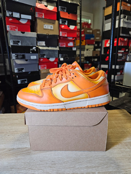 Size 9.5M - Dunk Low Magma Orange