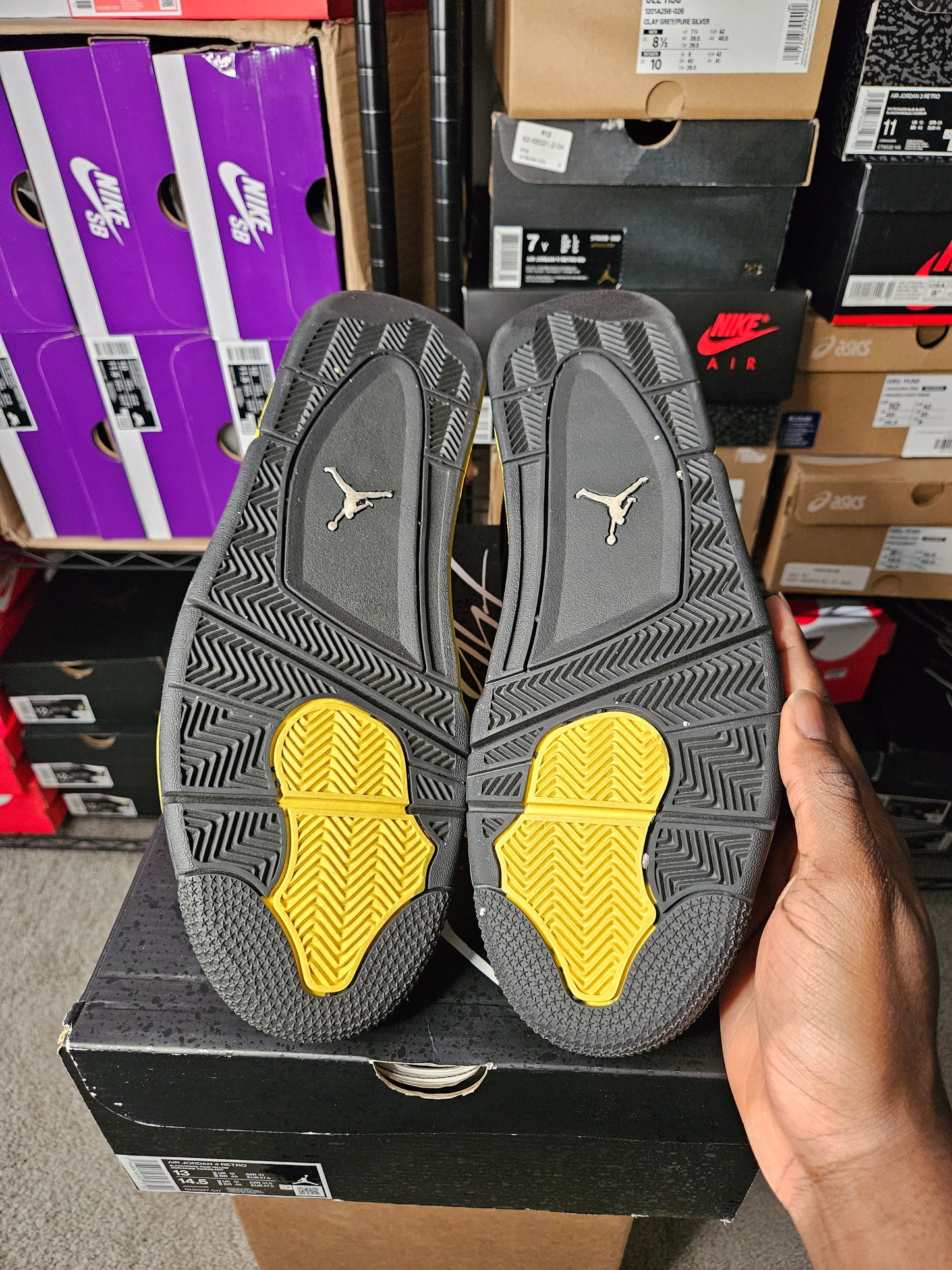 Size 13 - AJ 4 Retro Mid Thunder