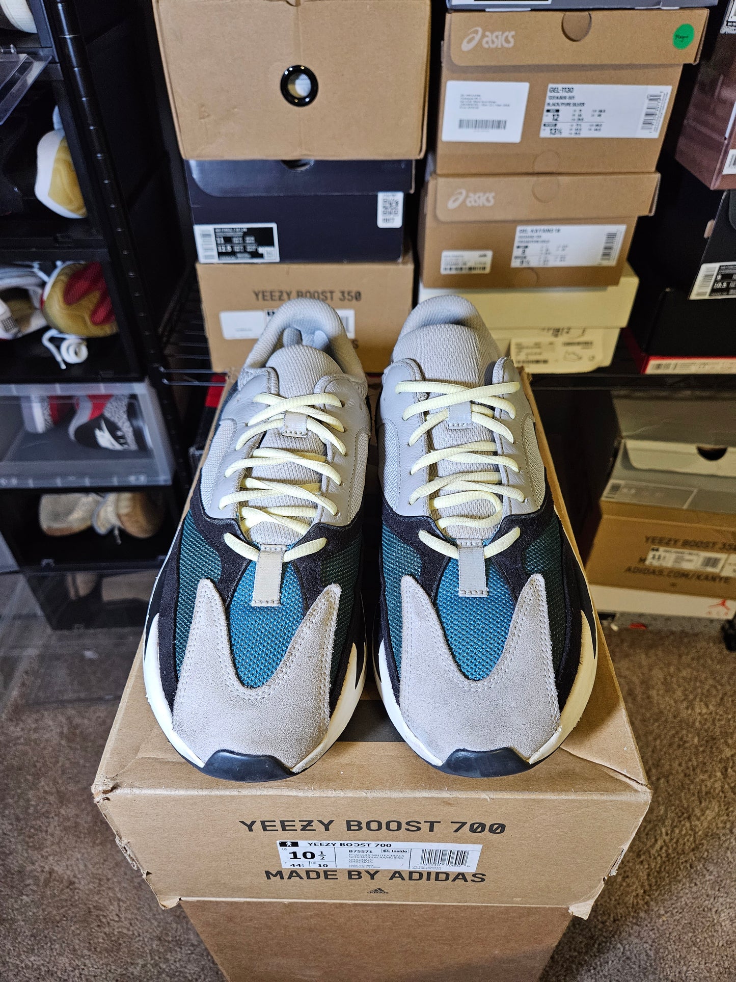 Size 10.5 - YZY Boost 700 Low Wave Runner