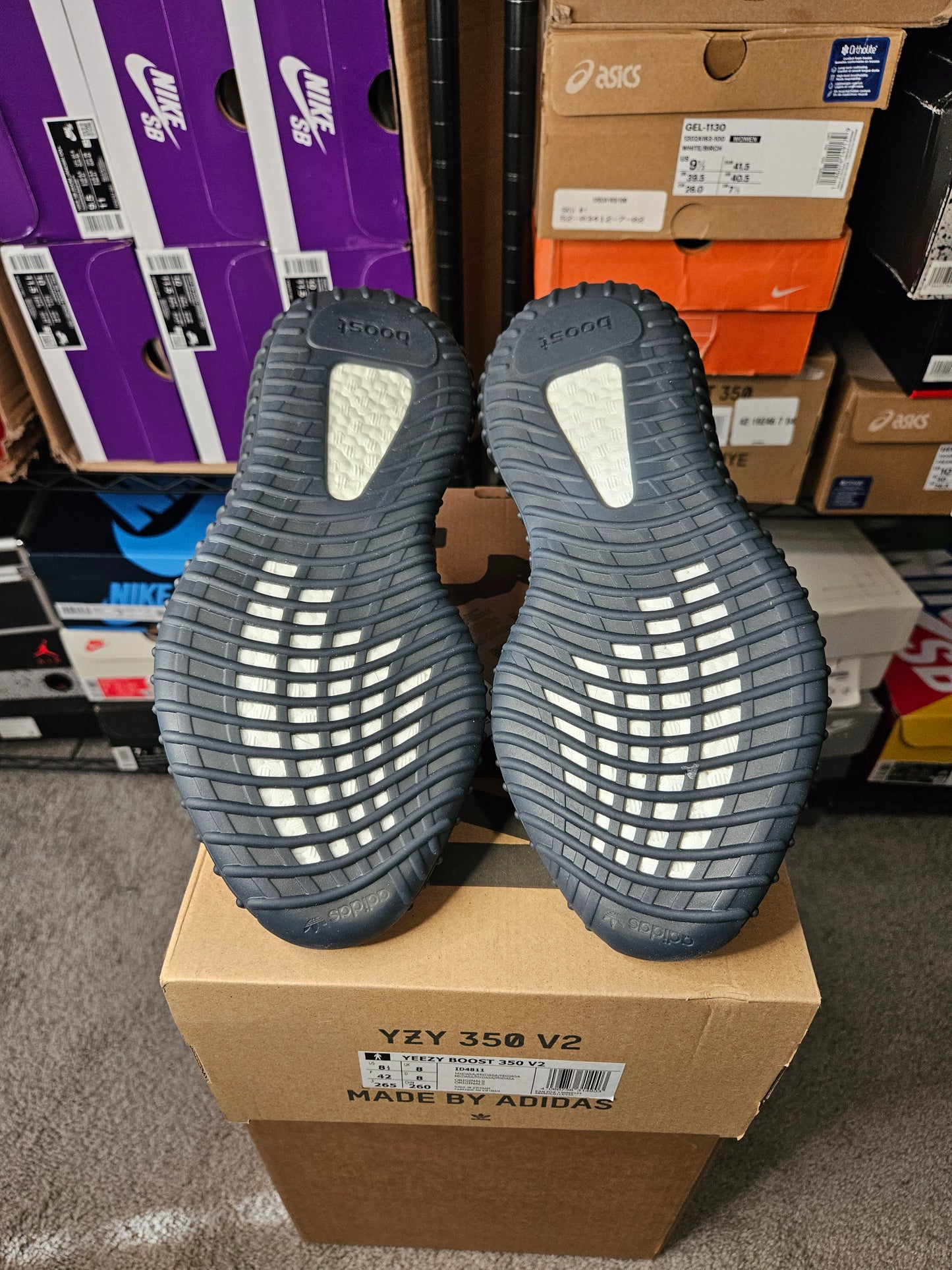 Size 8.5 - adidas Yeezy Boost 350 V2 Low MX Dark Salt
