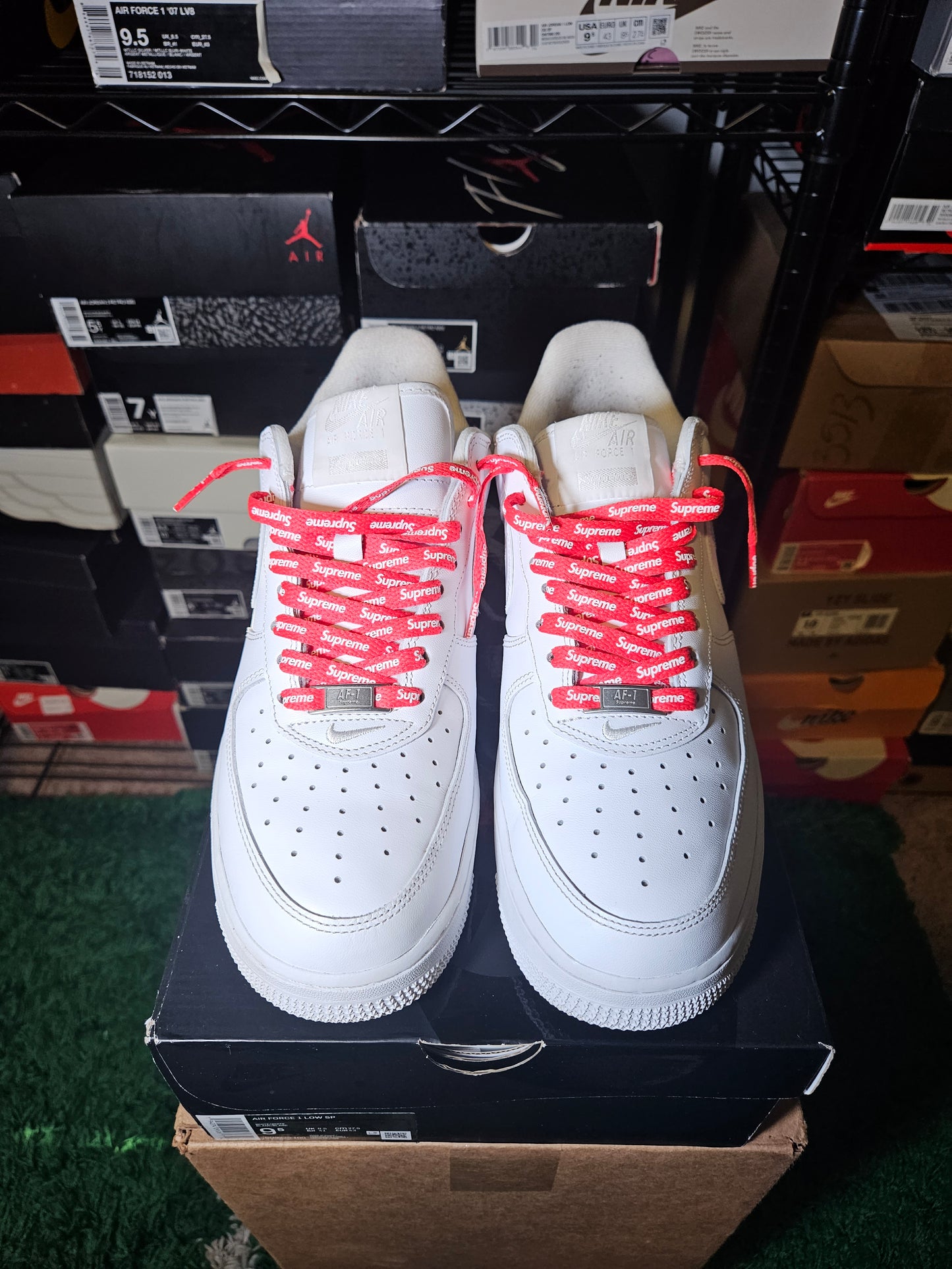 Size 9.5 - AF 1 x Supreme Low Box Logo - White