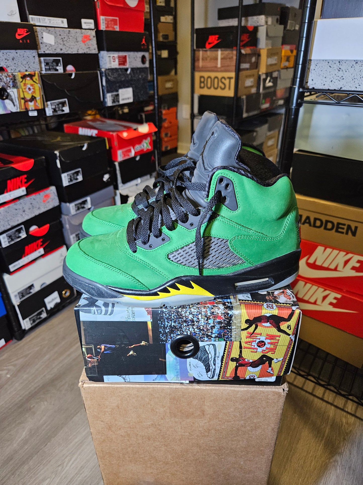 Size 10 - AJ 5 Retro SE Oregon 2020