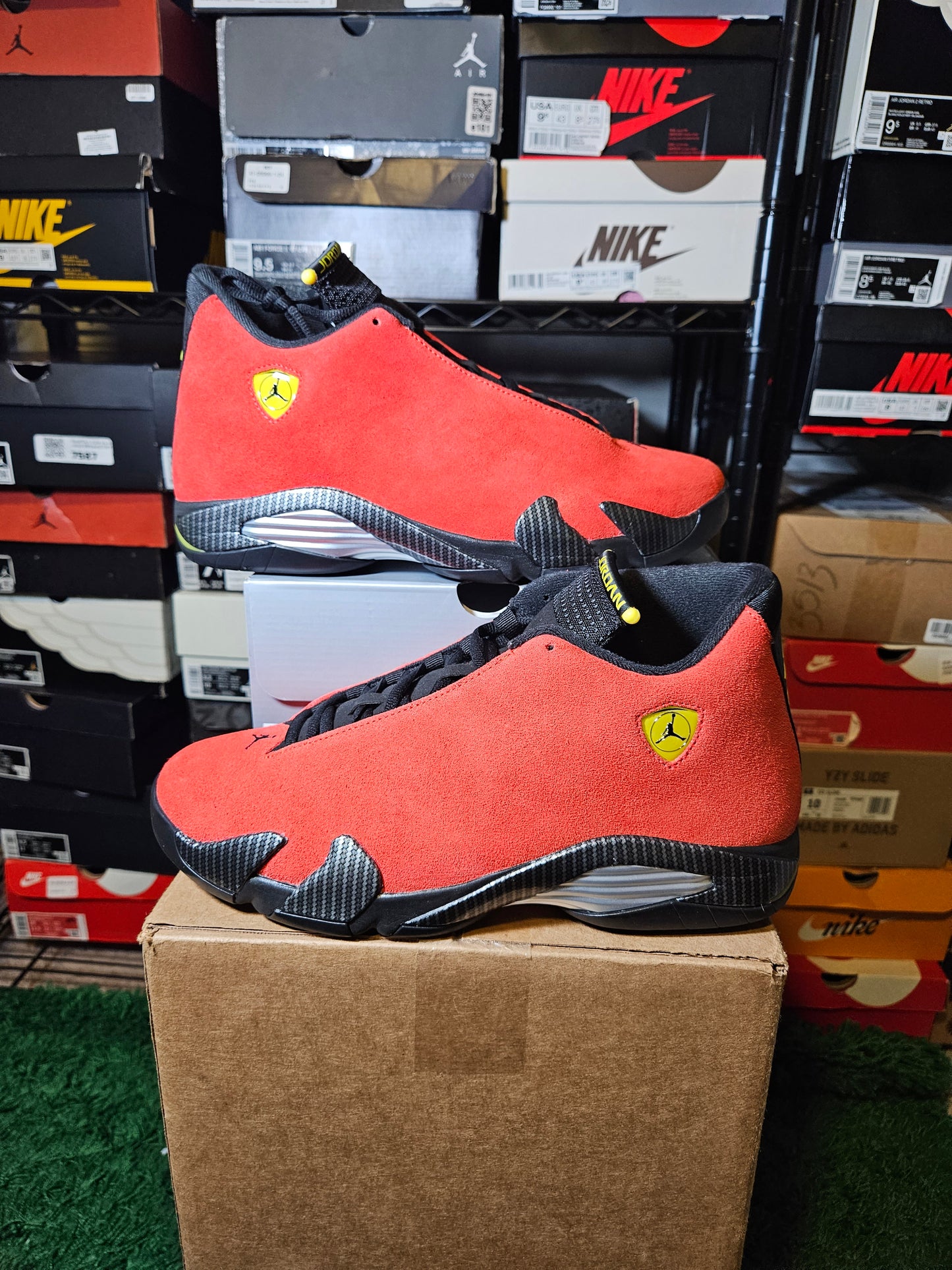 Size 11 - AJ 14 Retro 2025 Ferrari