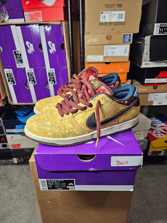 Size 10.5 - Dunk SB Low City of Cinema