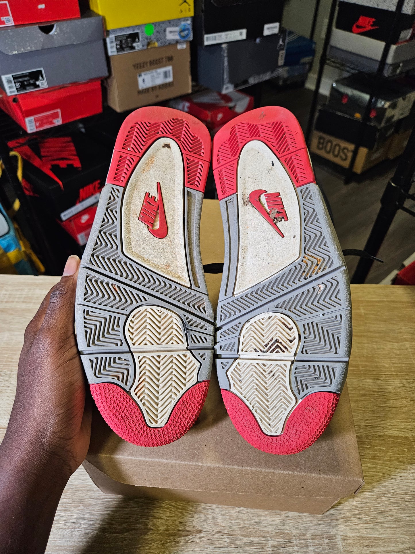 Size 9.5 - AJ 4 Retro OG Mid Bred 2019