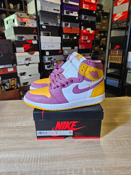 Size 9.5 - AJ 1 Retro High OG Brotherhood 2022