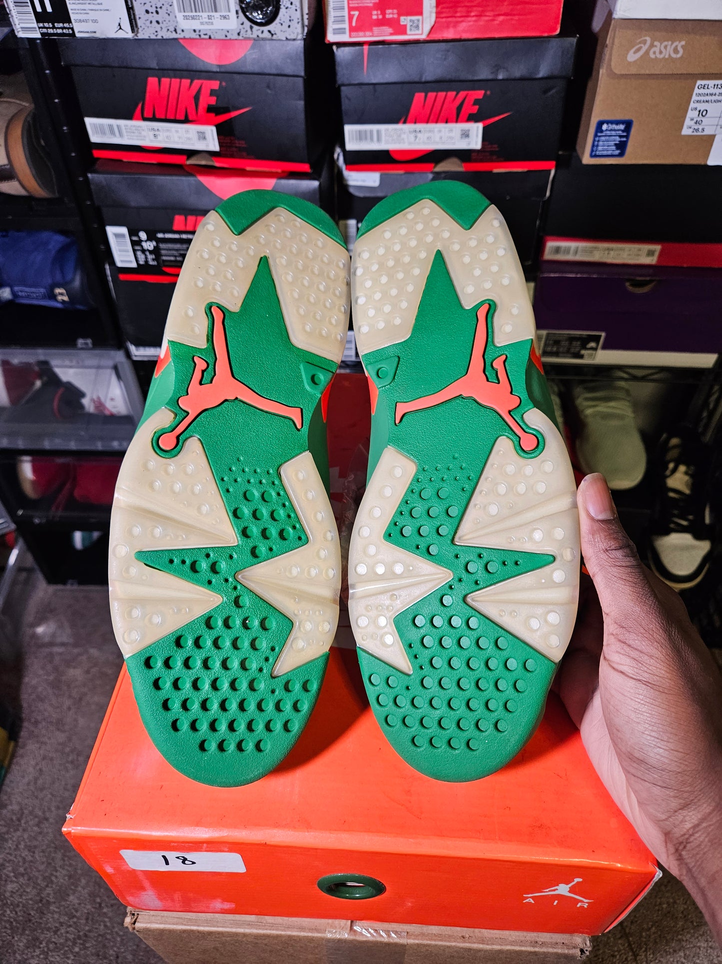 Size 11 - AJ 6 Retro NRG Green Suede Gatorade
