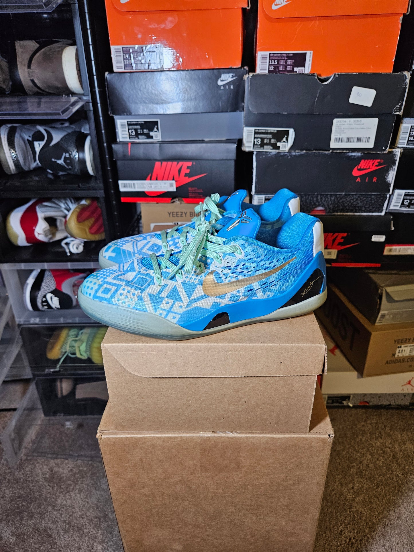 Size 7 - Kobe 8 Hyper Cobalt GS