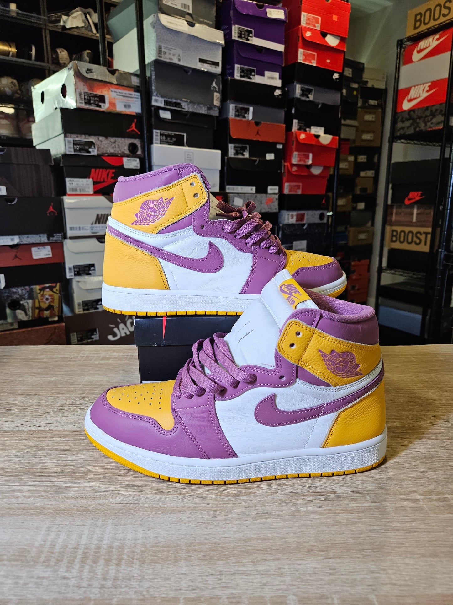 Size 9.5 - AJ 1 Retro High OG Brotherhood 2022